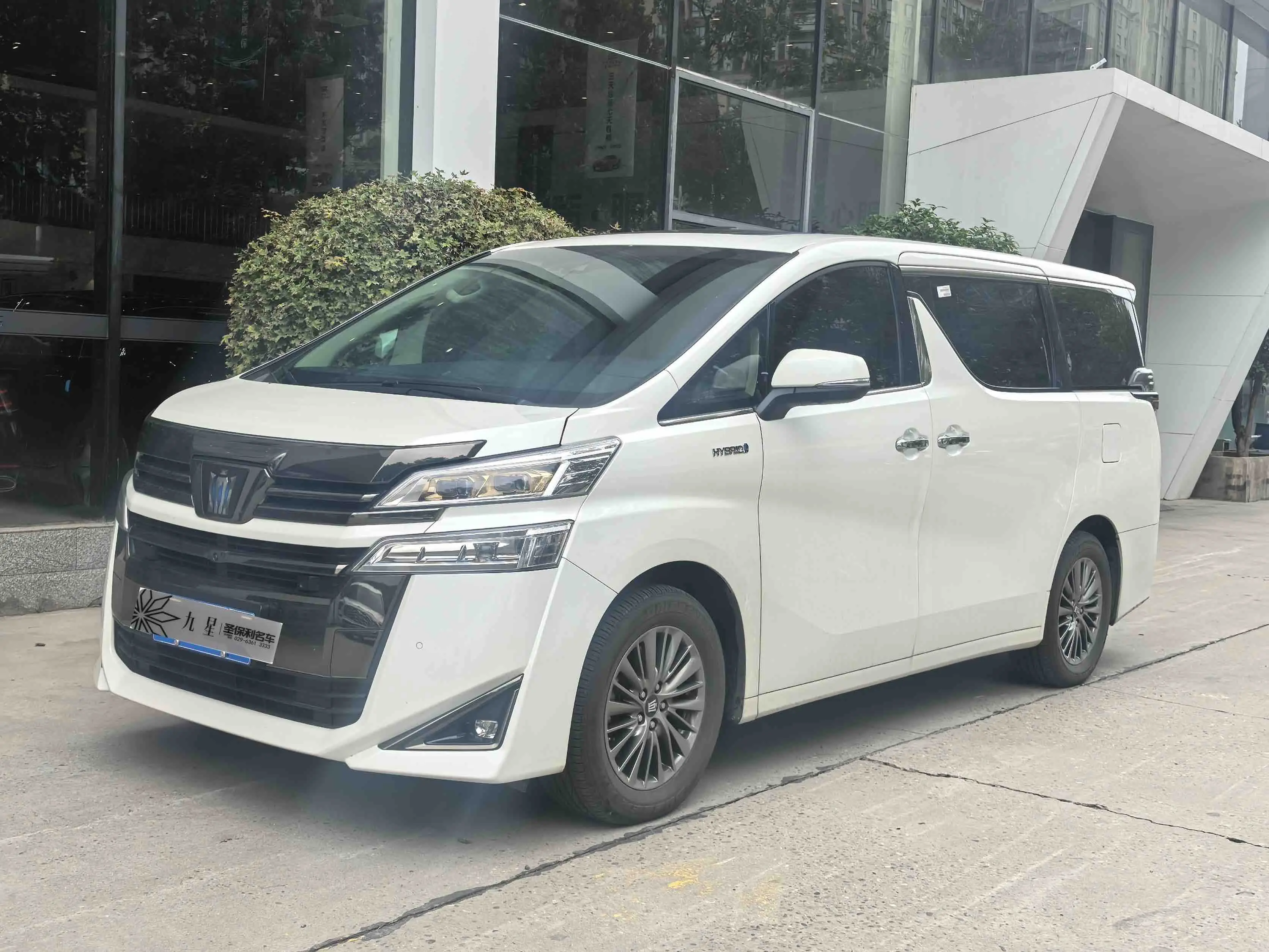 Toyota Crown Wellfire
