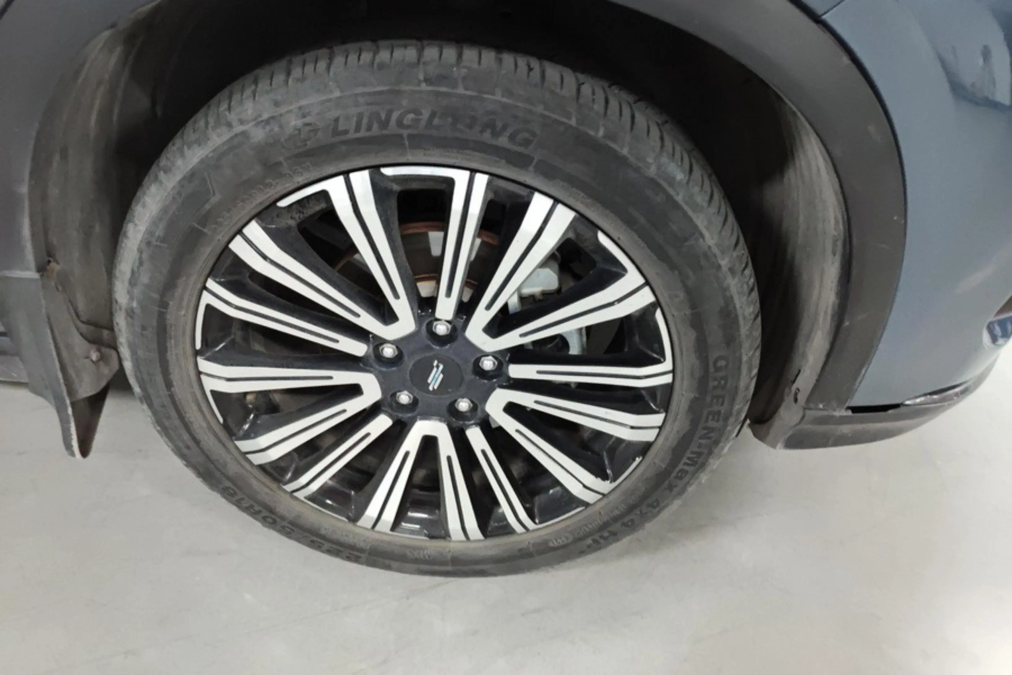 Oshan Changan Auchan X5