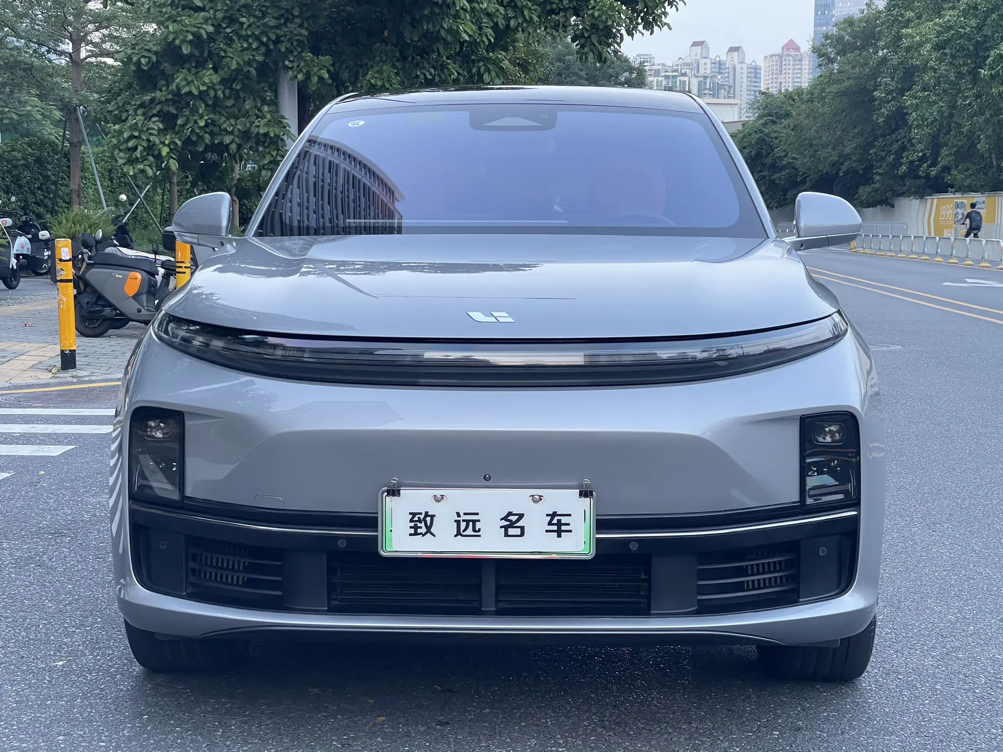 Li L7 (Ideal L7)  из Китая