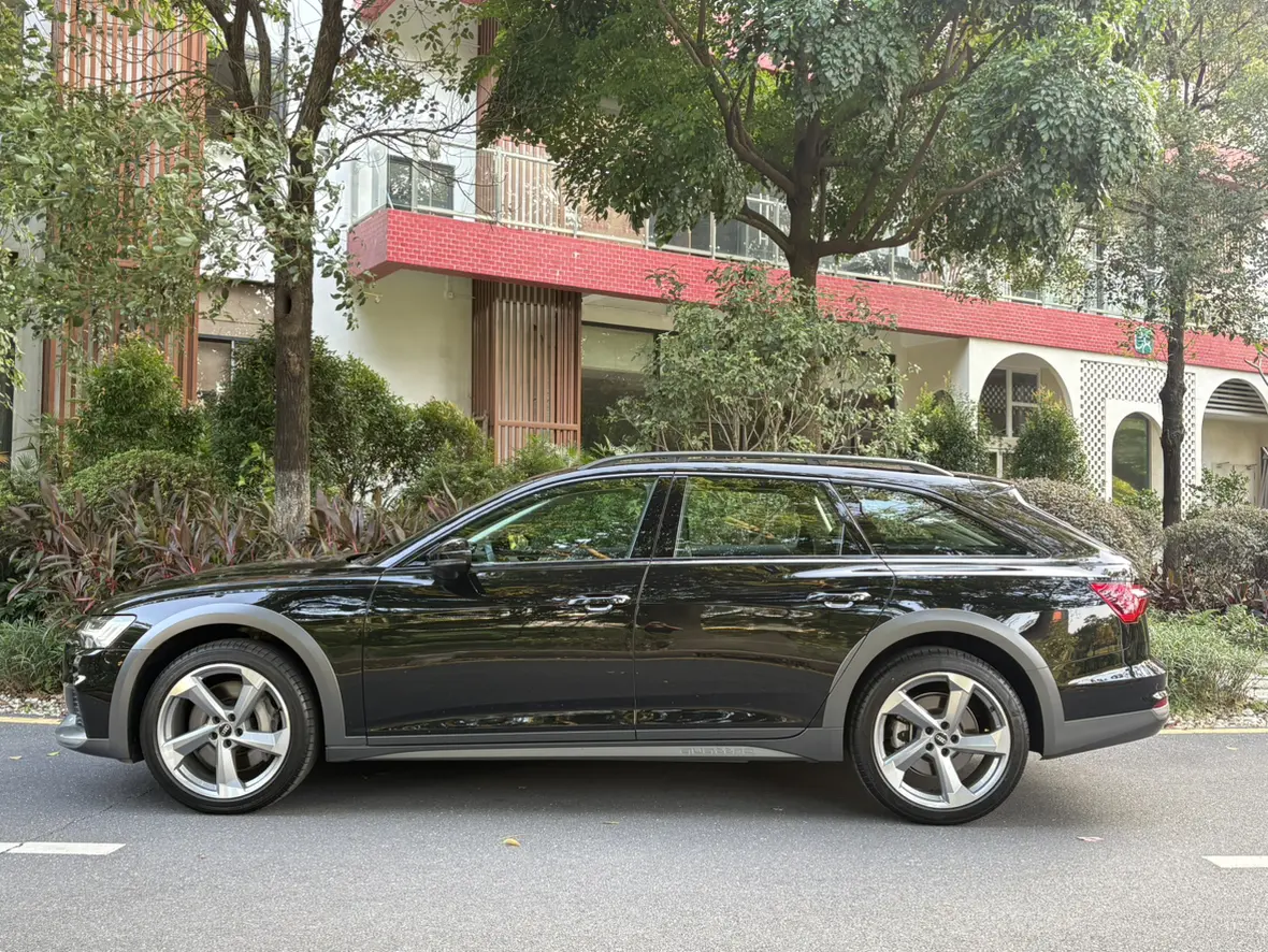 Audi A6 (imported)