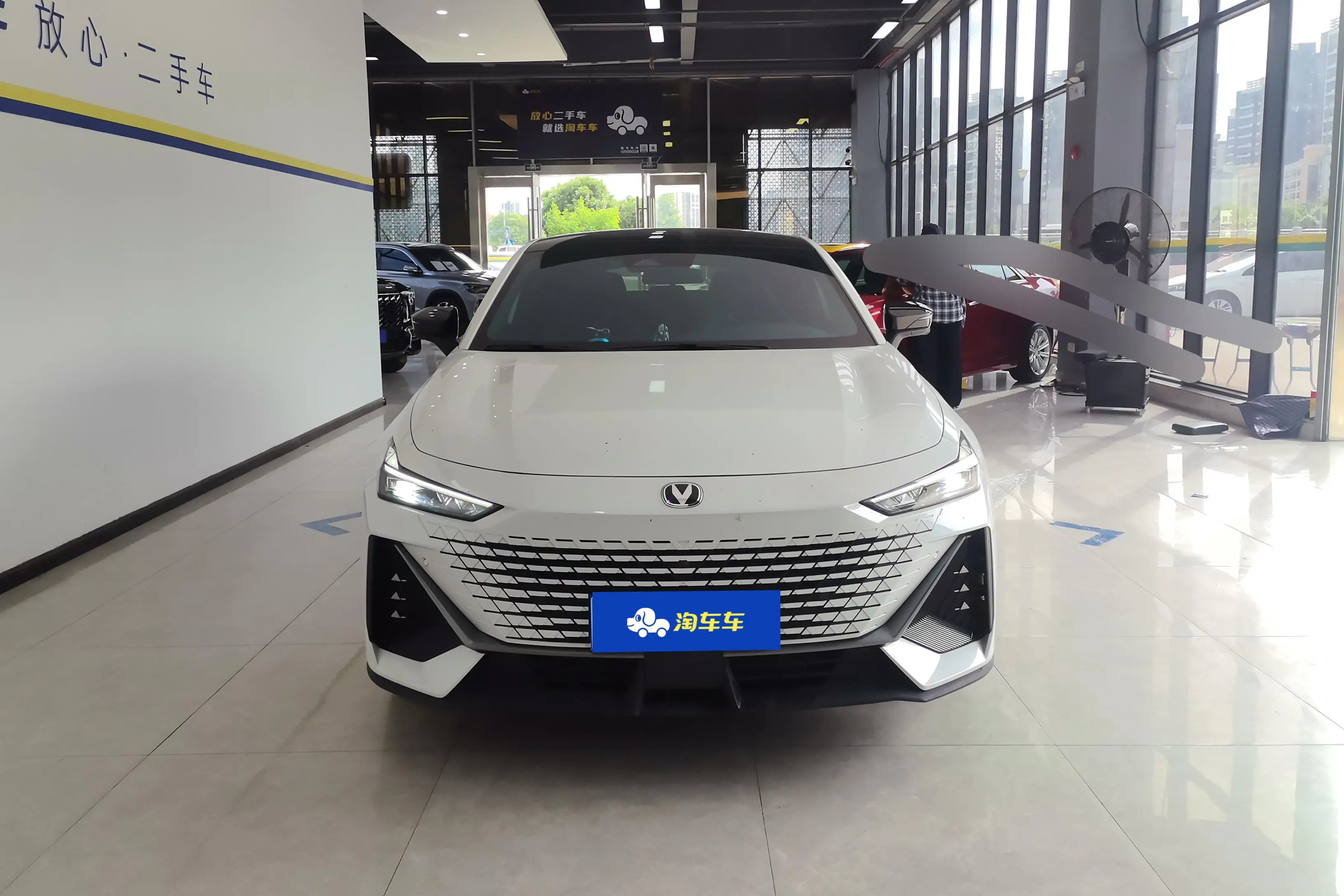 Changan UNI-V