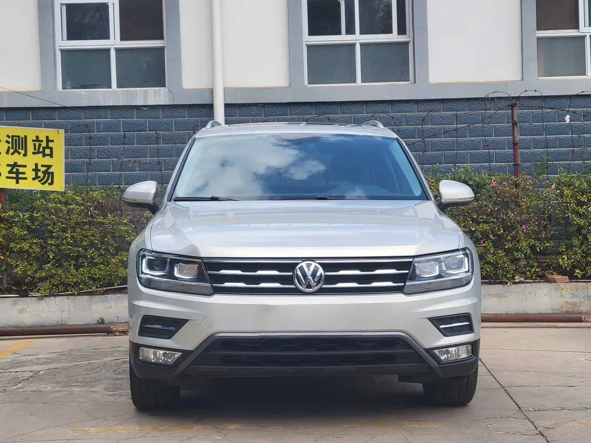 Volkswagen Tiguan L  из Китая