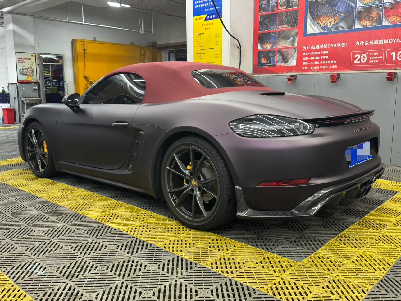 Porsche 718