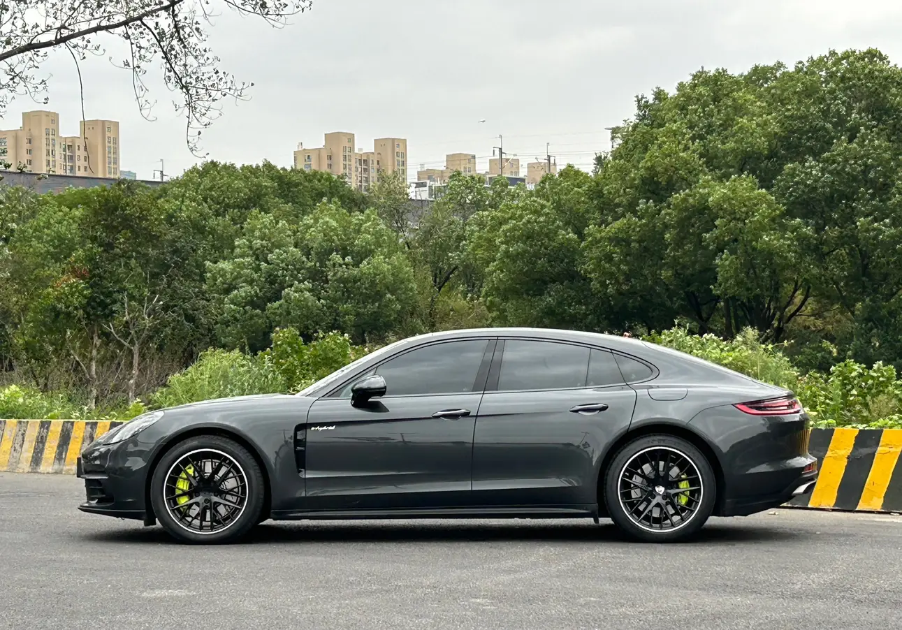 Porsche Panamera E-Hybrid