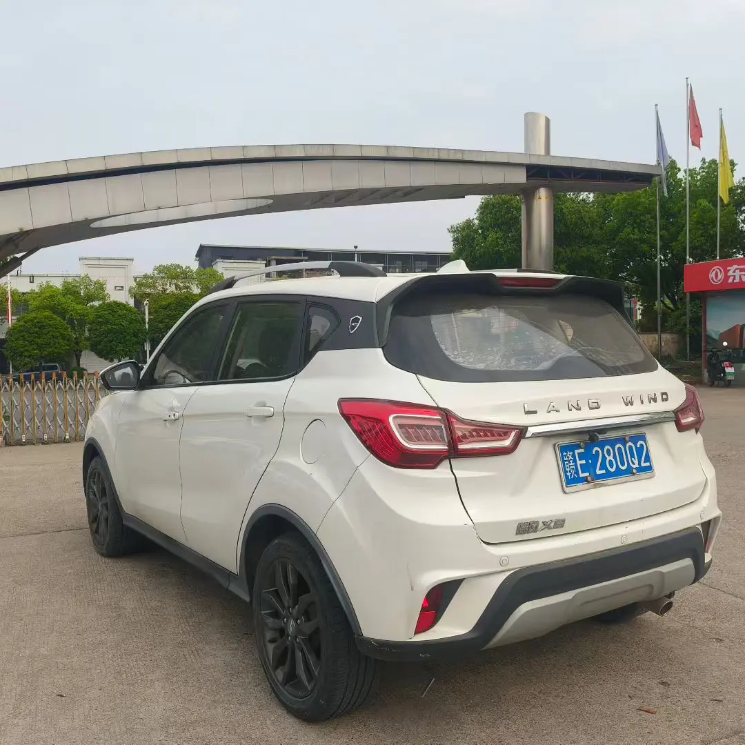 Lu Feng Landwind X2