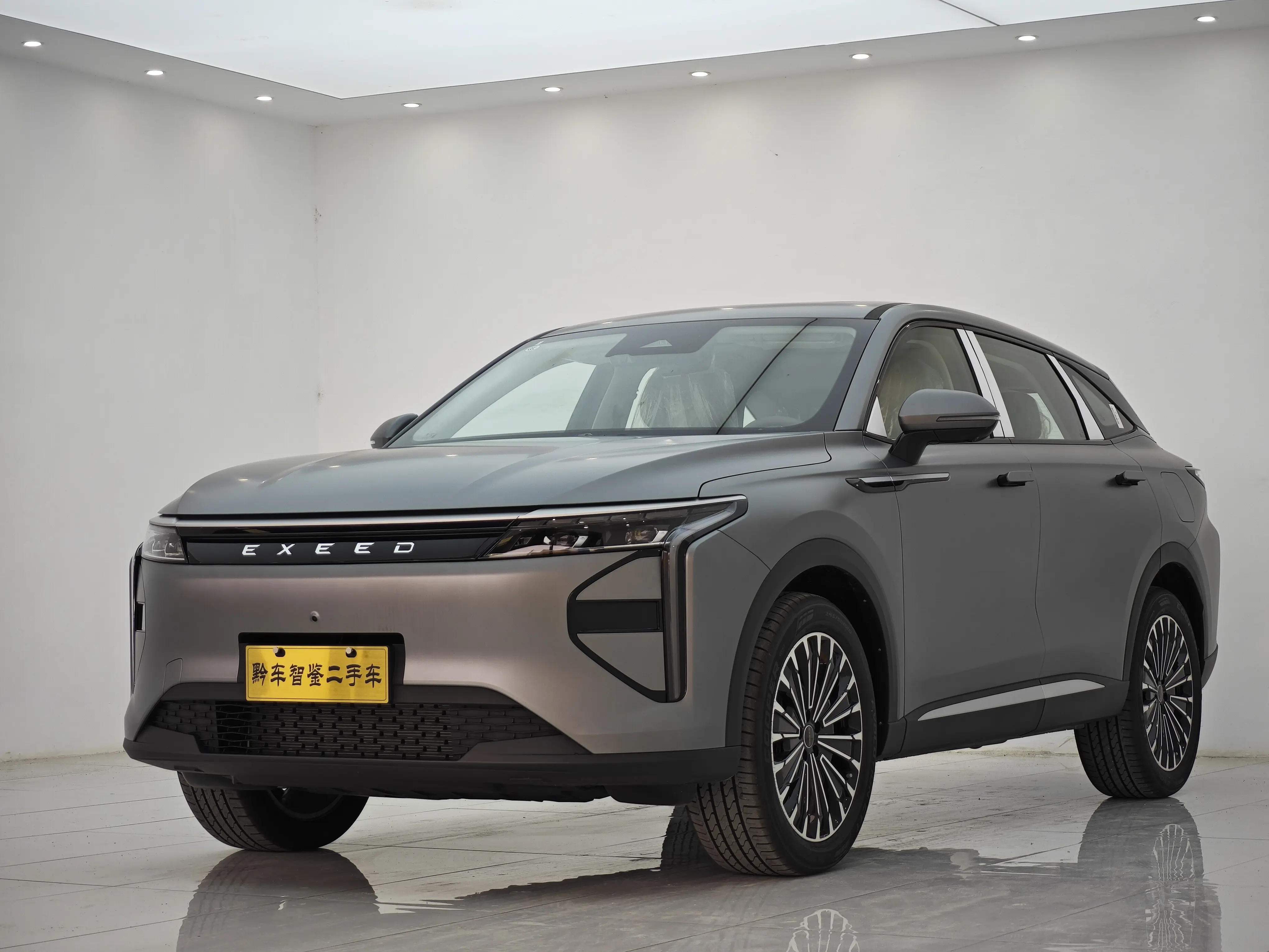 Exeed Xingtu Yaoguang C-DM  из Китая