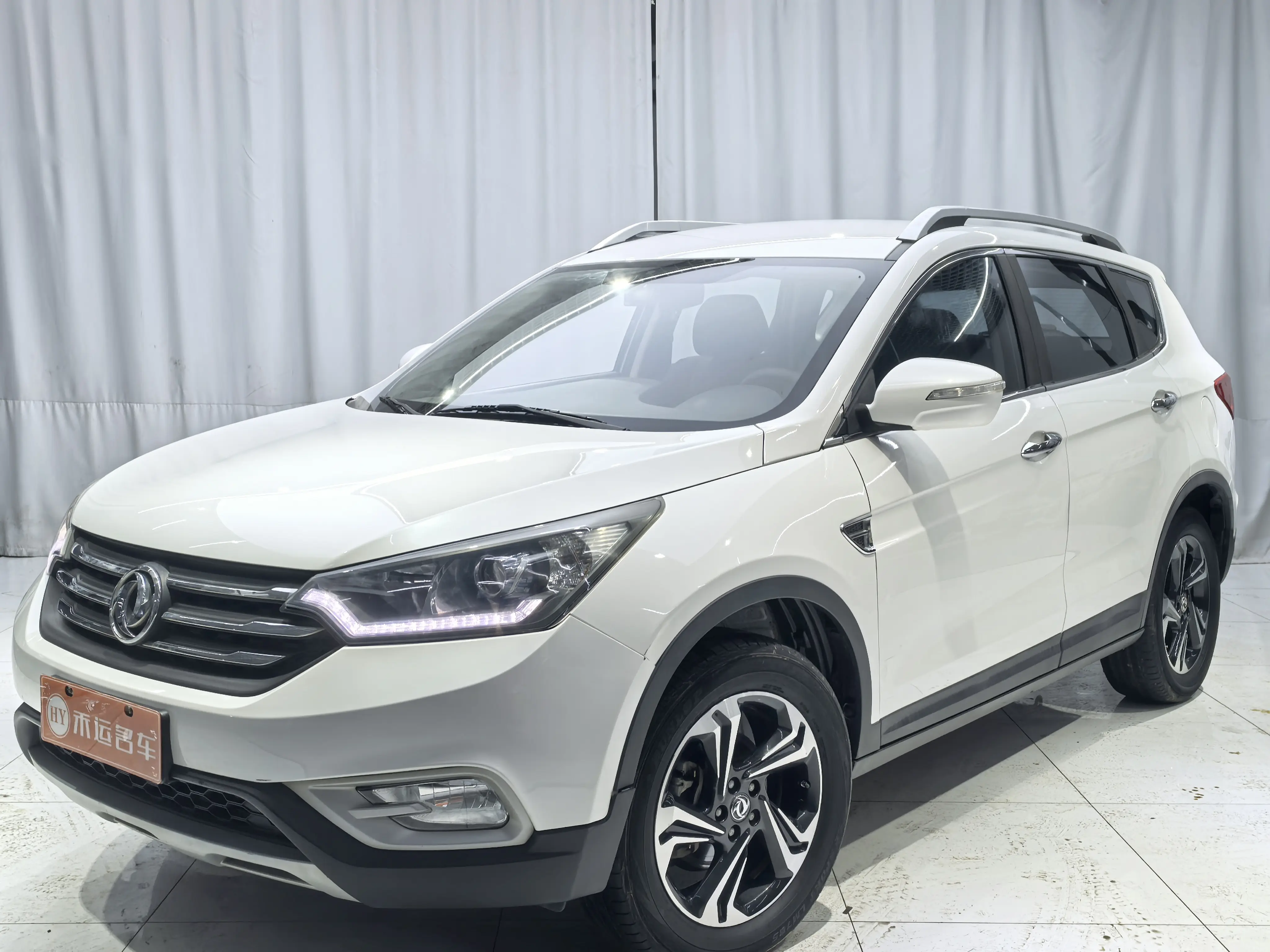 Dongfeng Fengshen AX7  из Китая