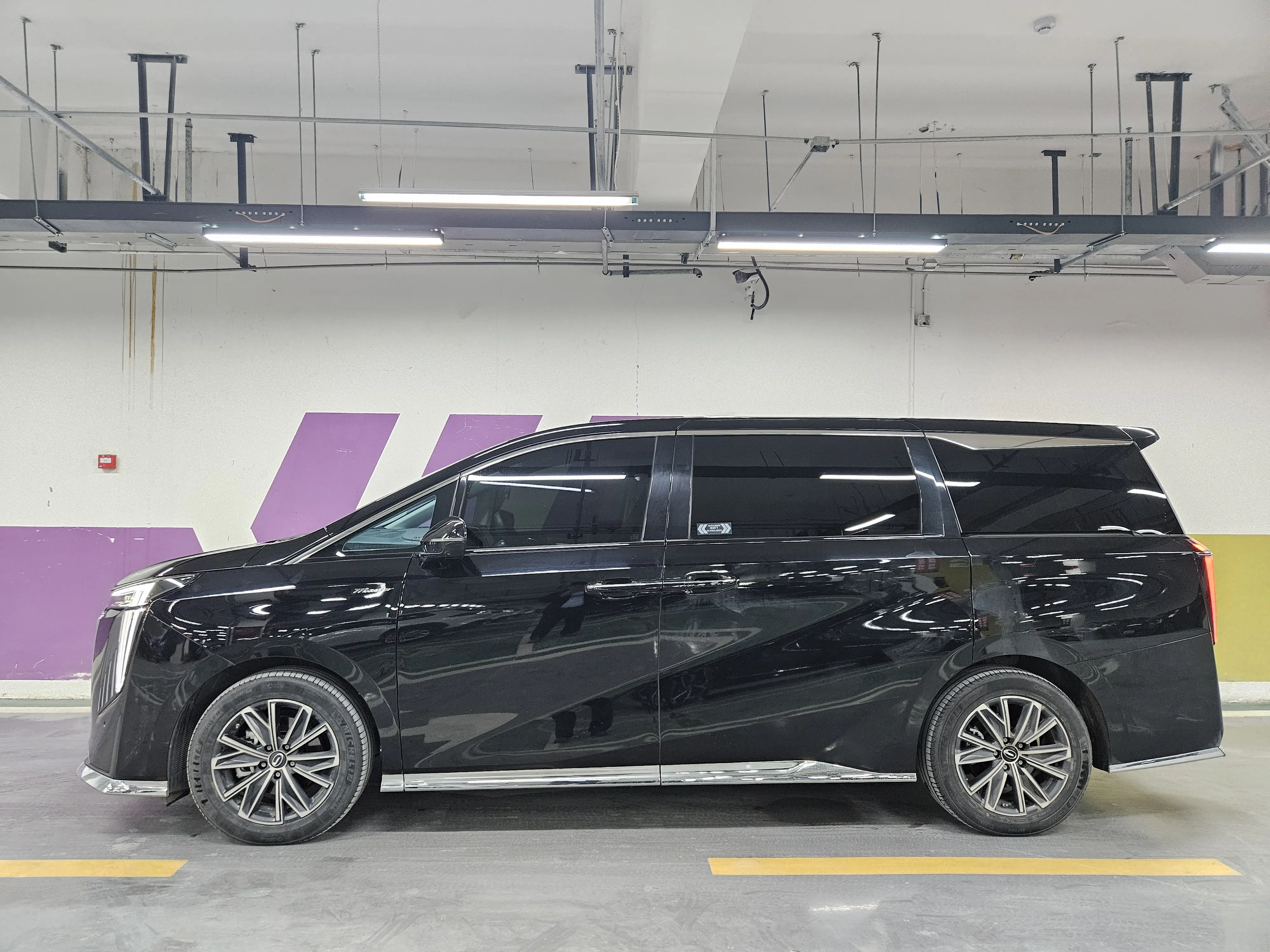 GAC Trumpchi M8  из Китая