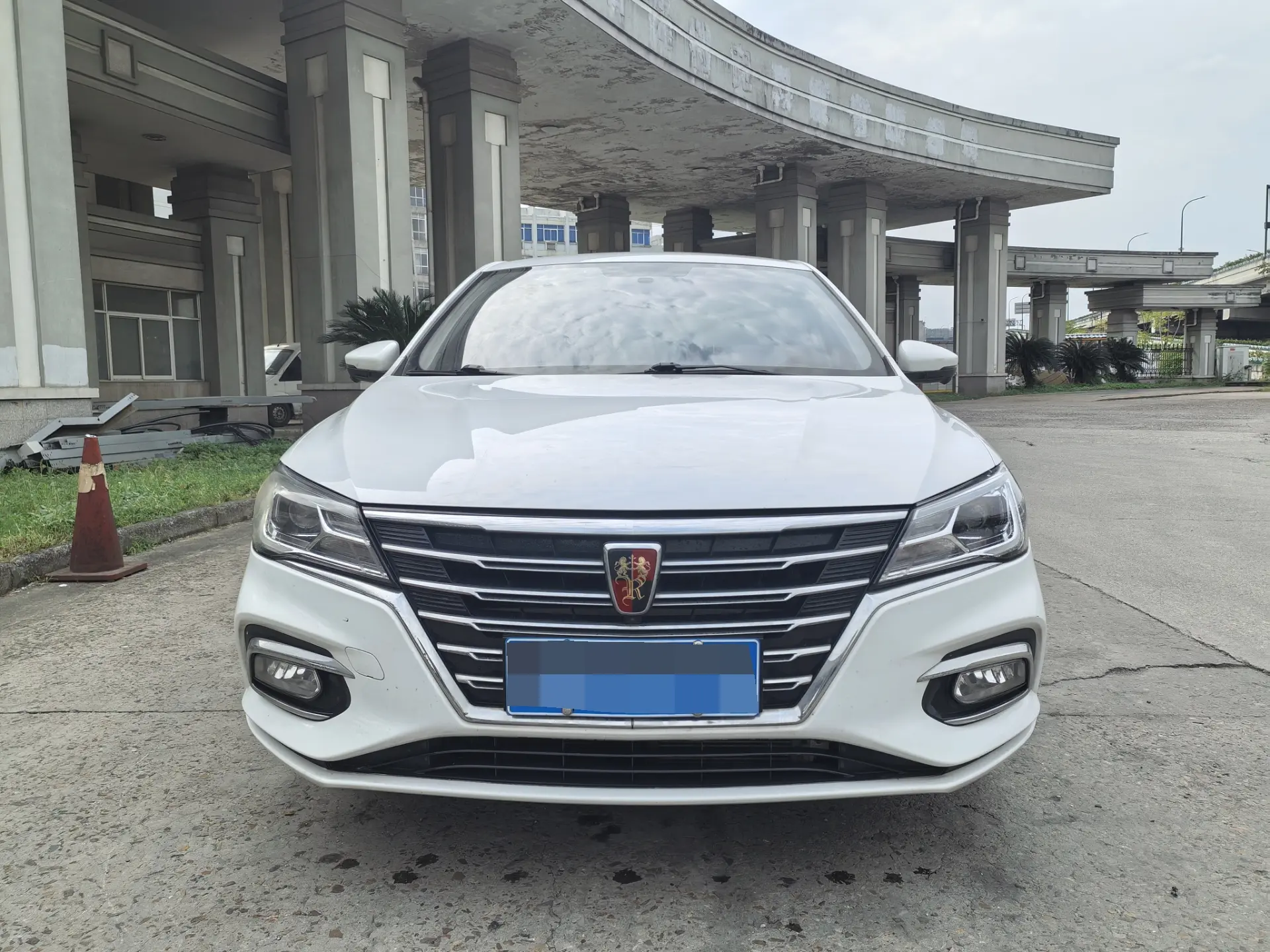 Roewe i5