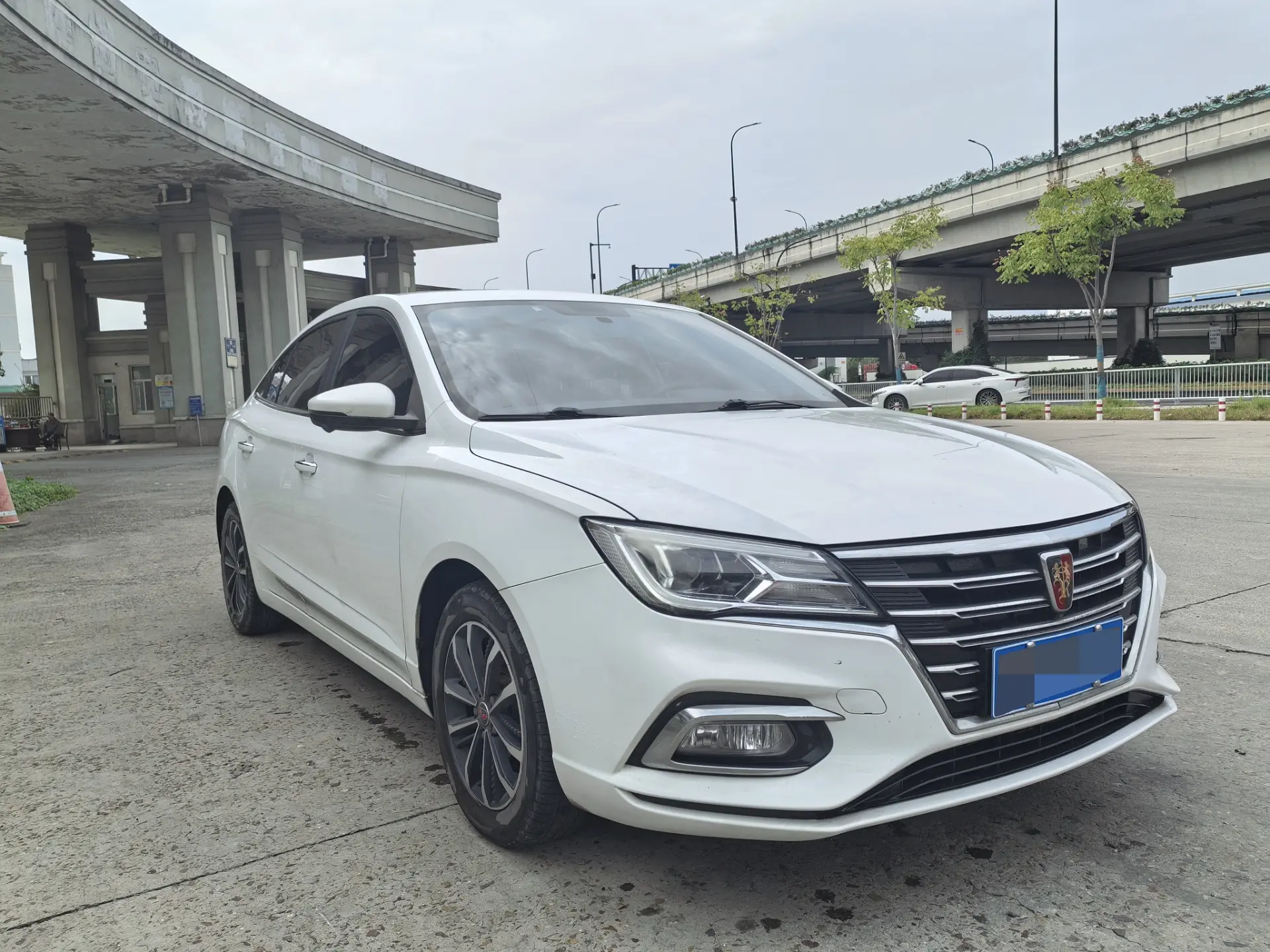 Roewe i5