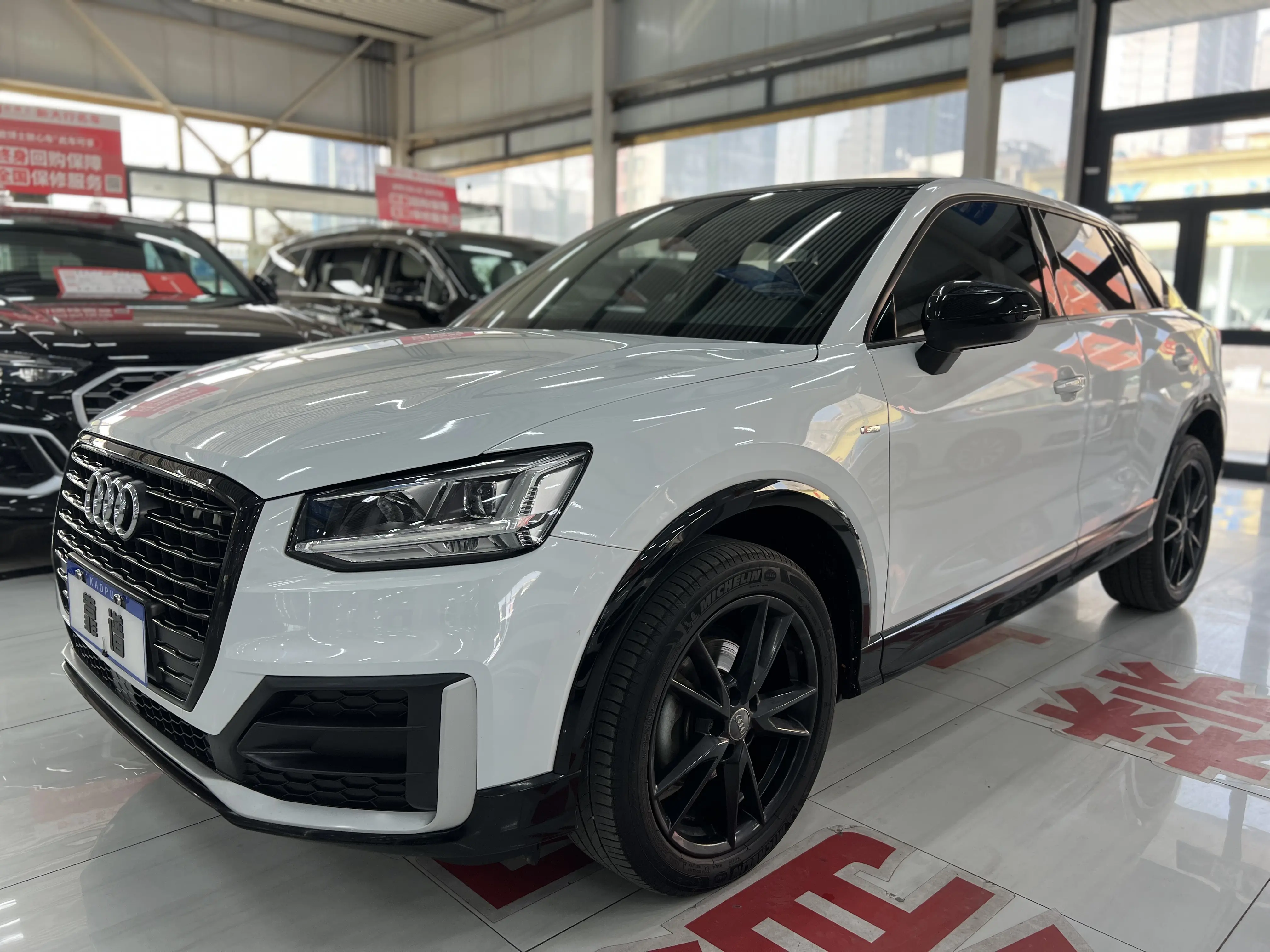 Audi Q2L