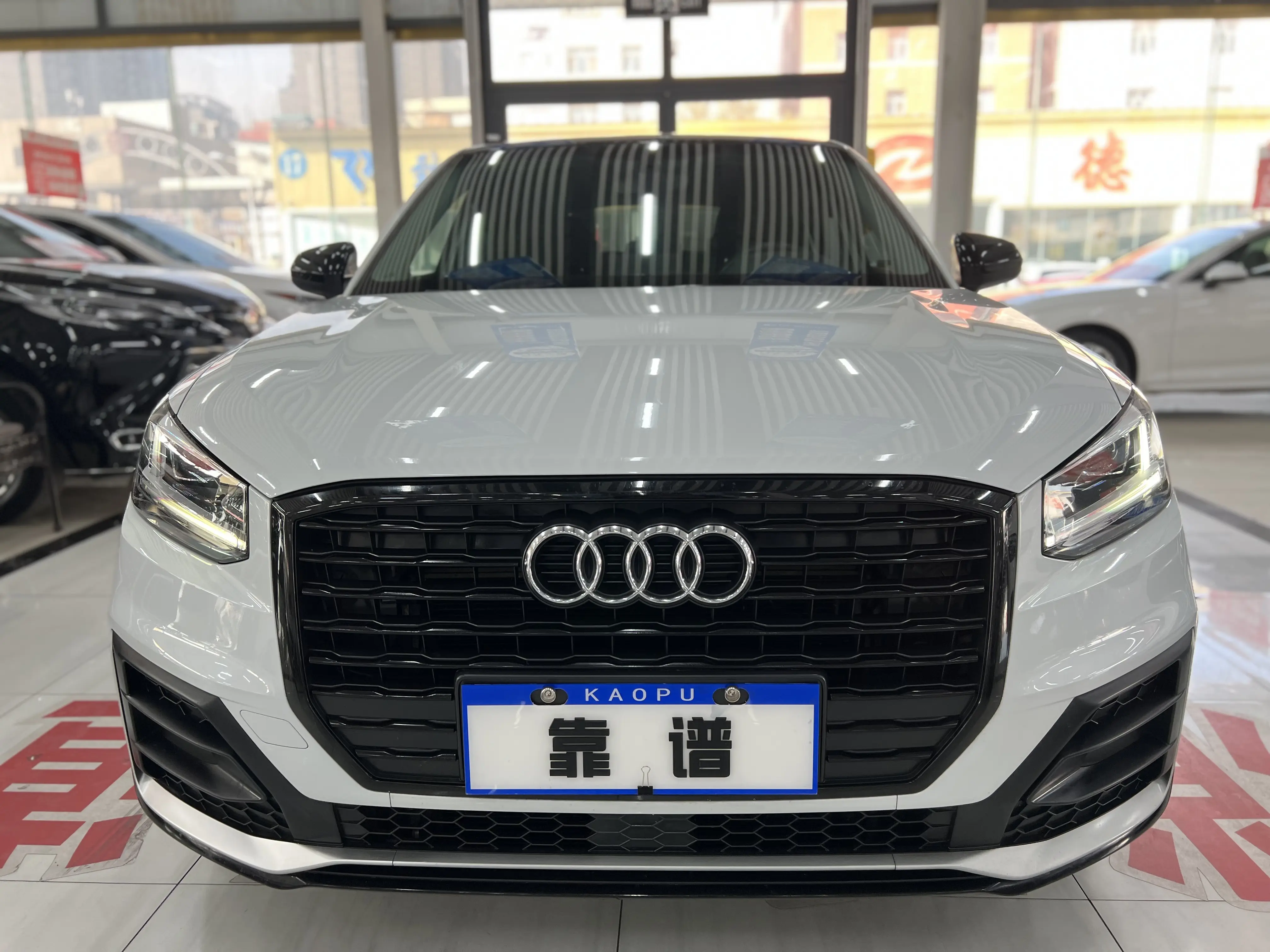 Audi Q2L