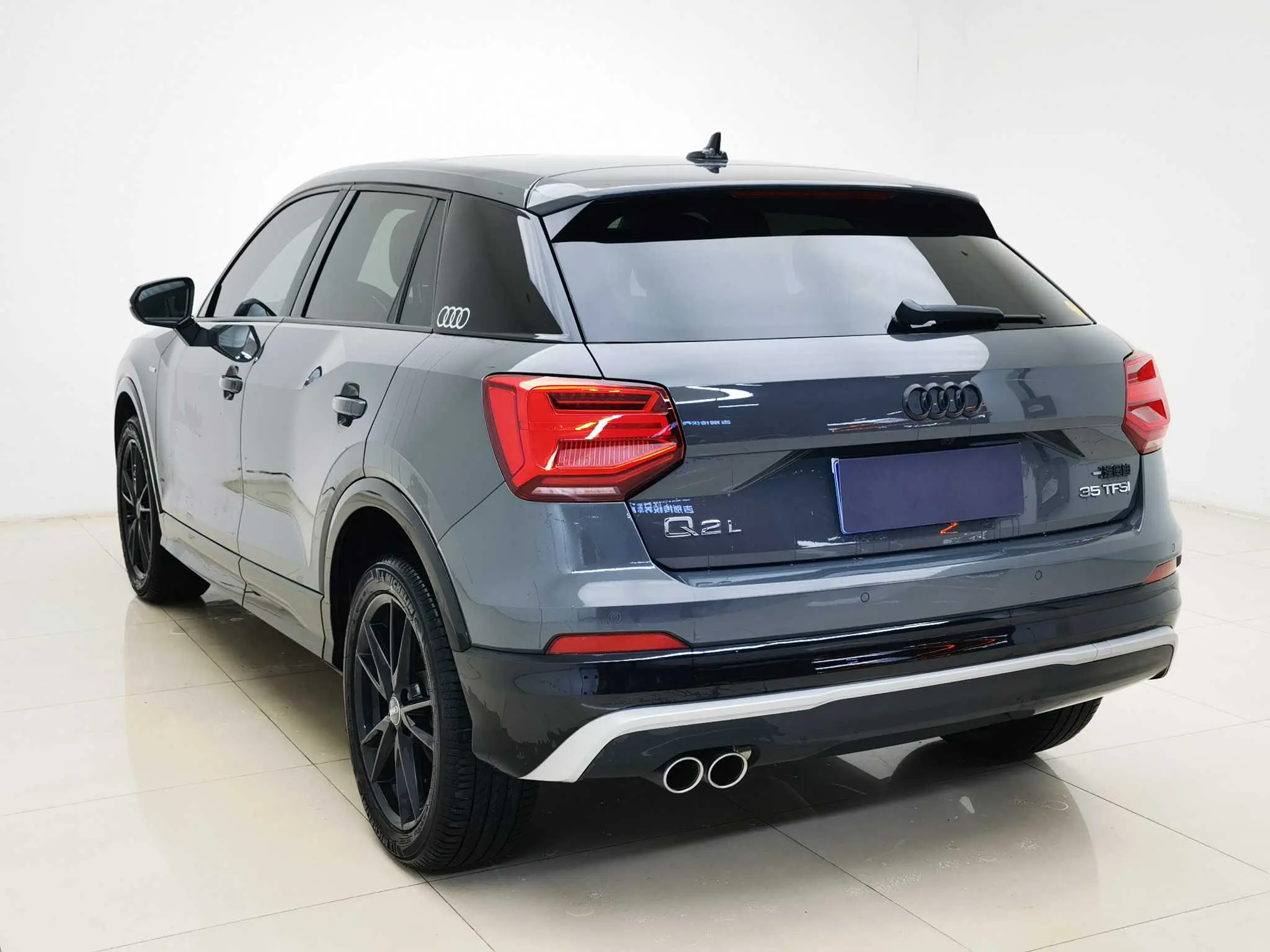 Audi Q2L