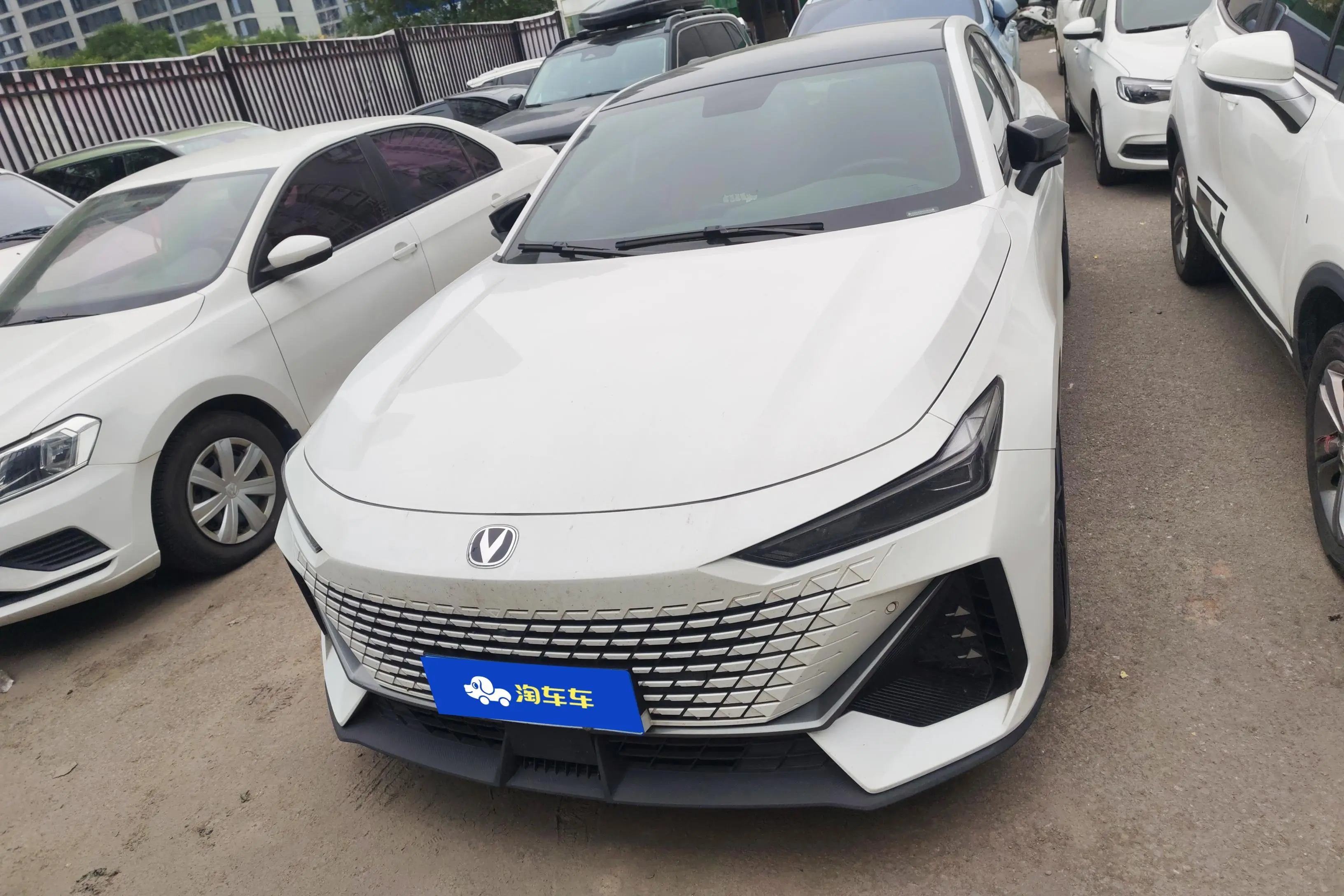 Changan UNI-V
