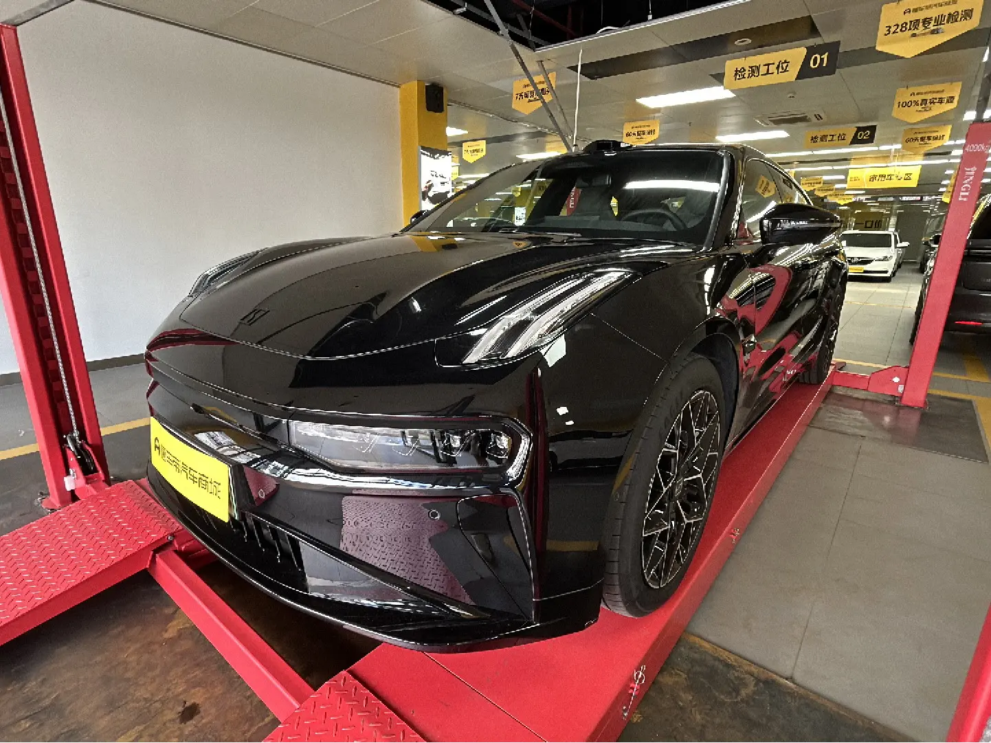 ZEEKR 001  из Китая