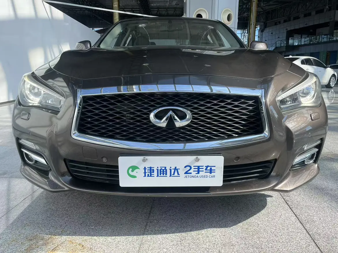 Infiniti Q50L