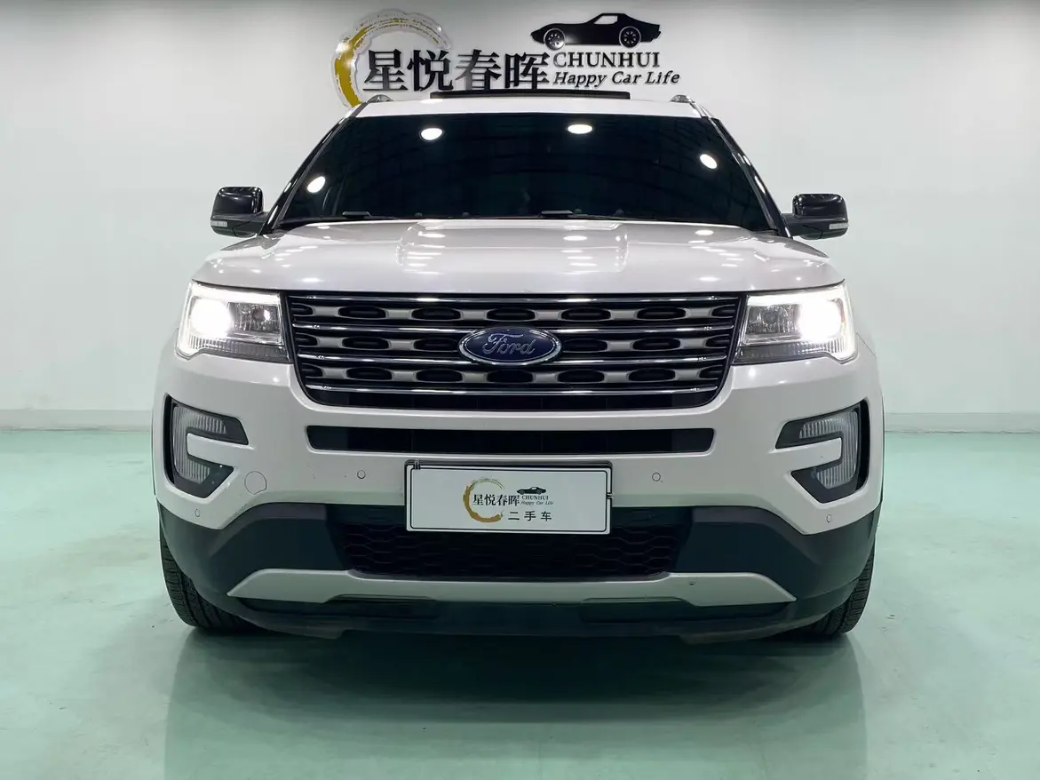 Ford Explorer (imported)