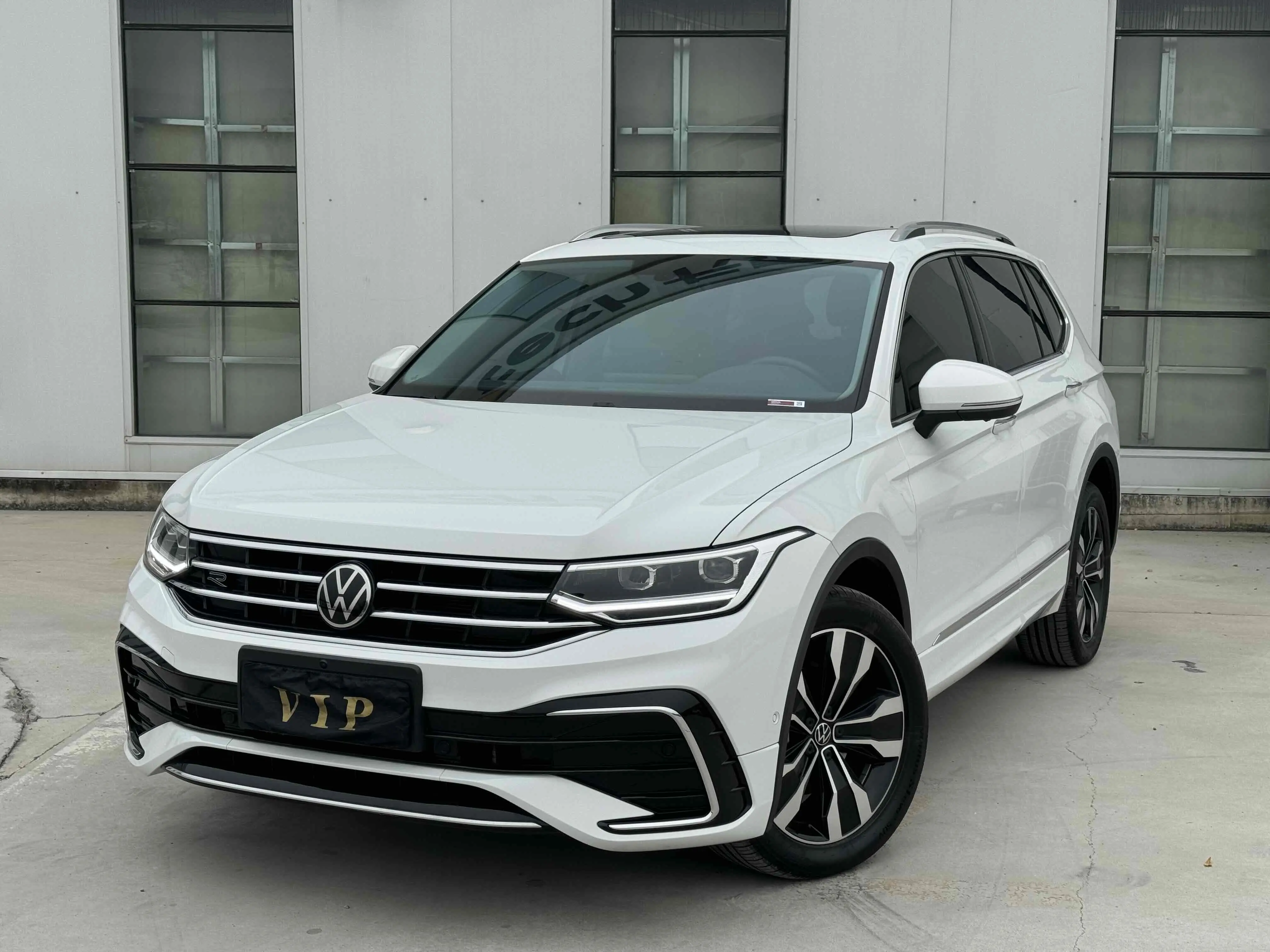 Volkswagen Tiguan L  из Китая