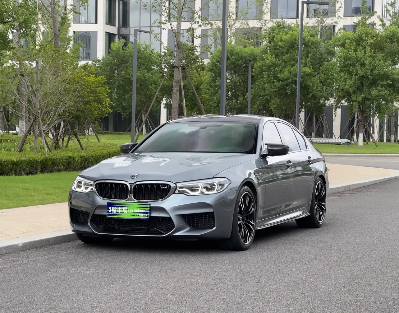 BMW M5  из Китая