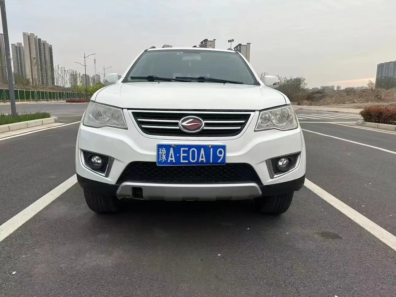 Lu Feng Landwind X8