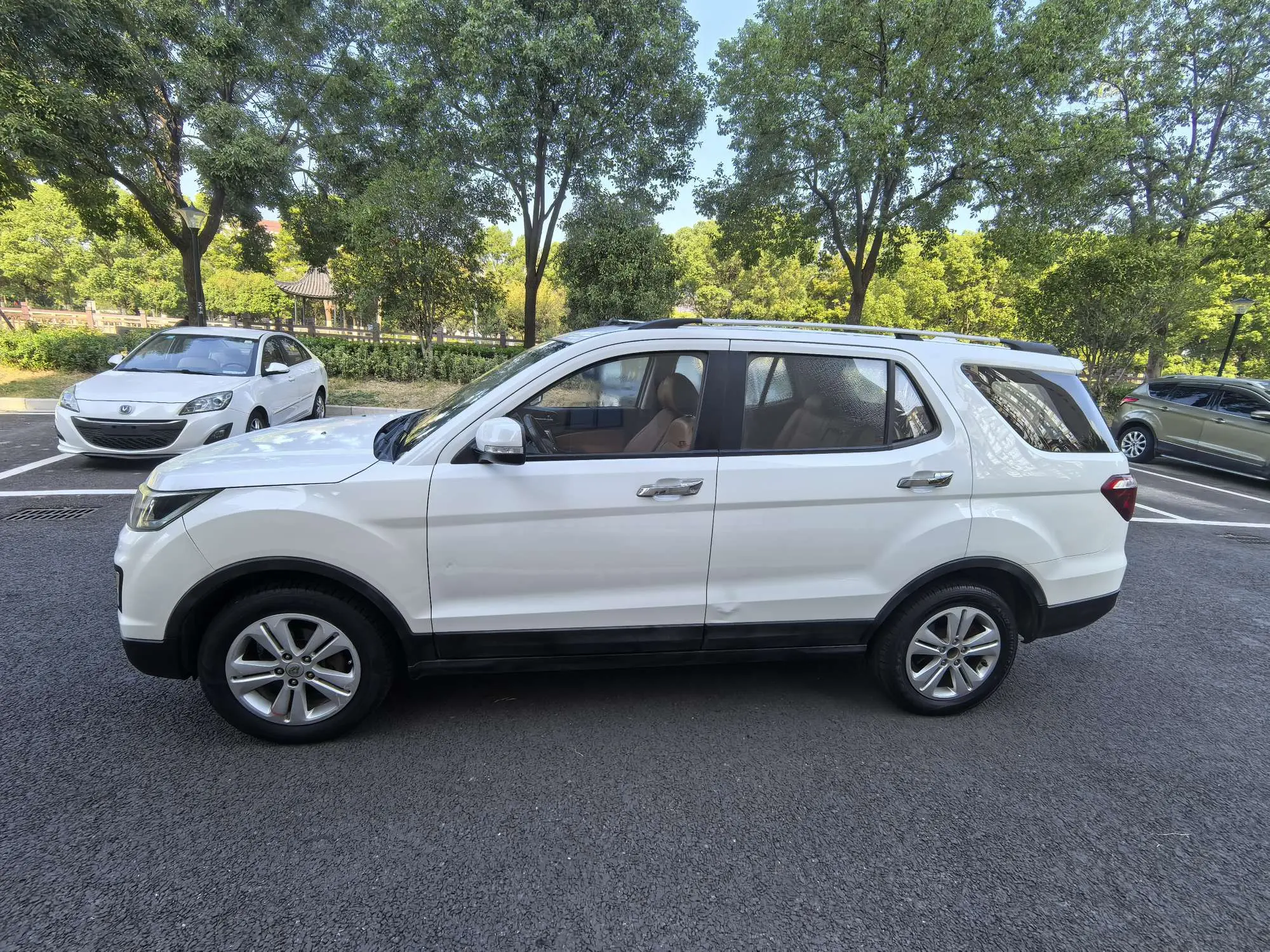 Oshan Changan Auchan CX70
