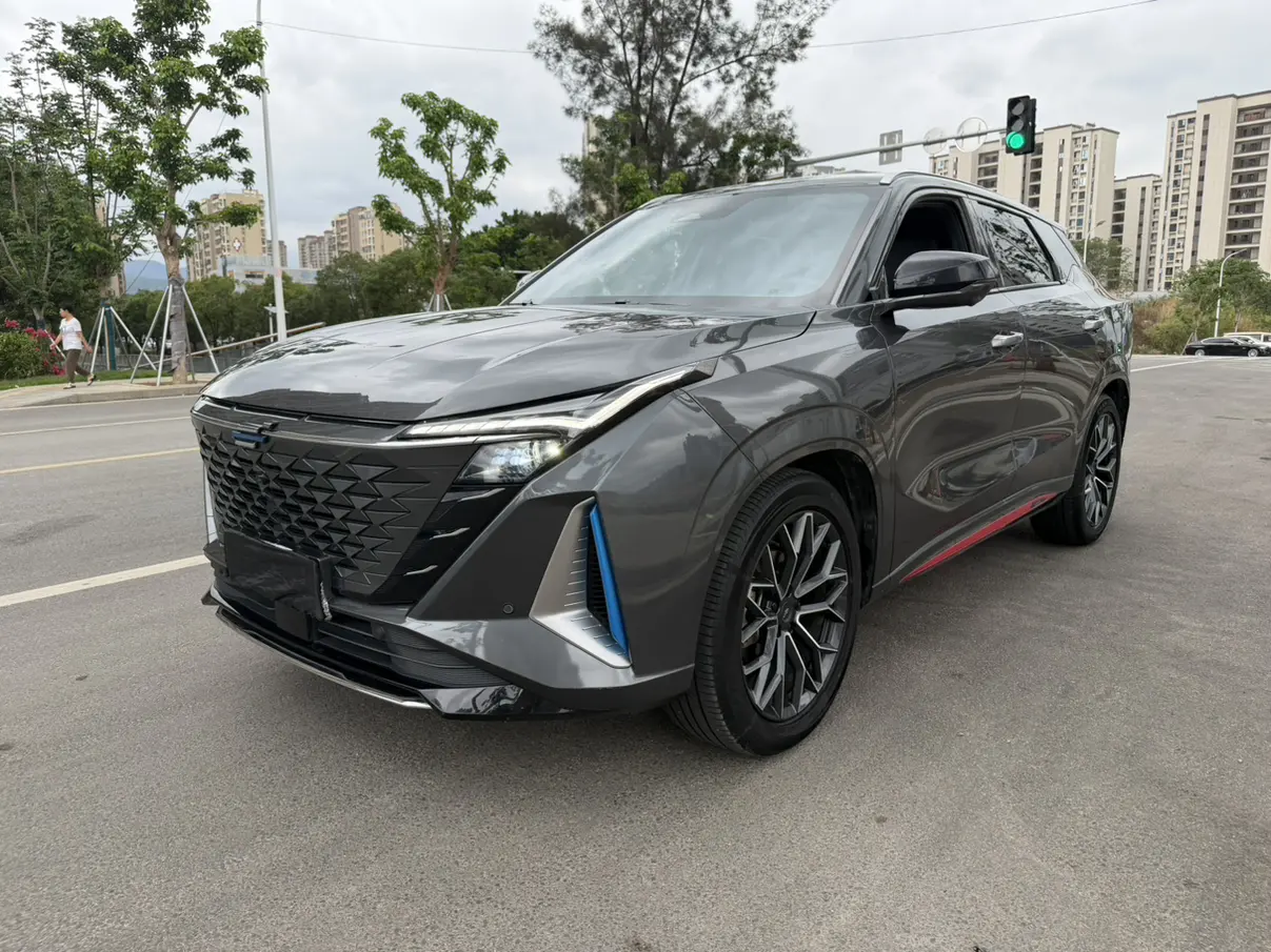 Oshan Changan Auchan Z6