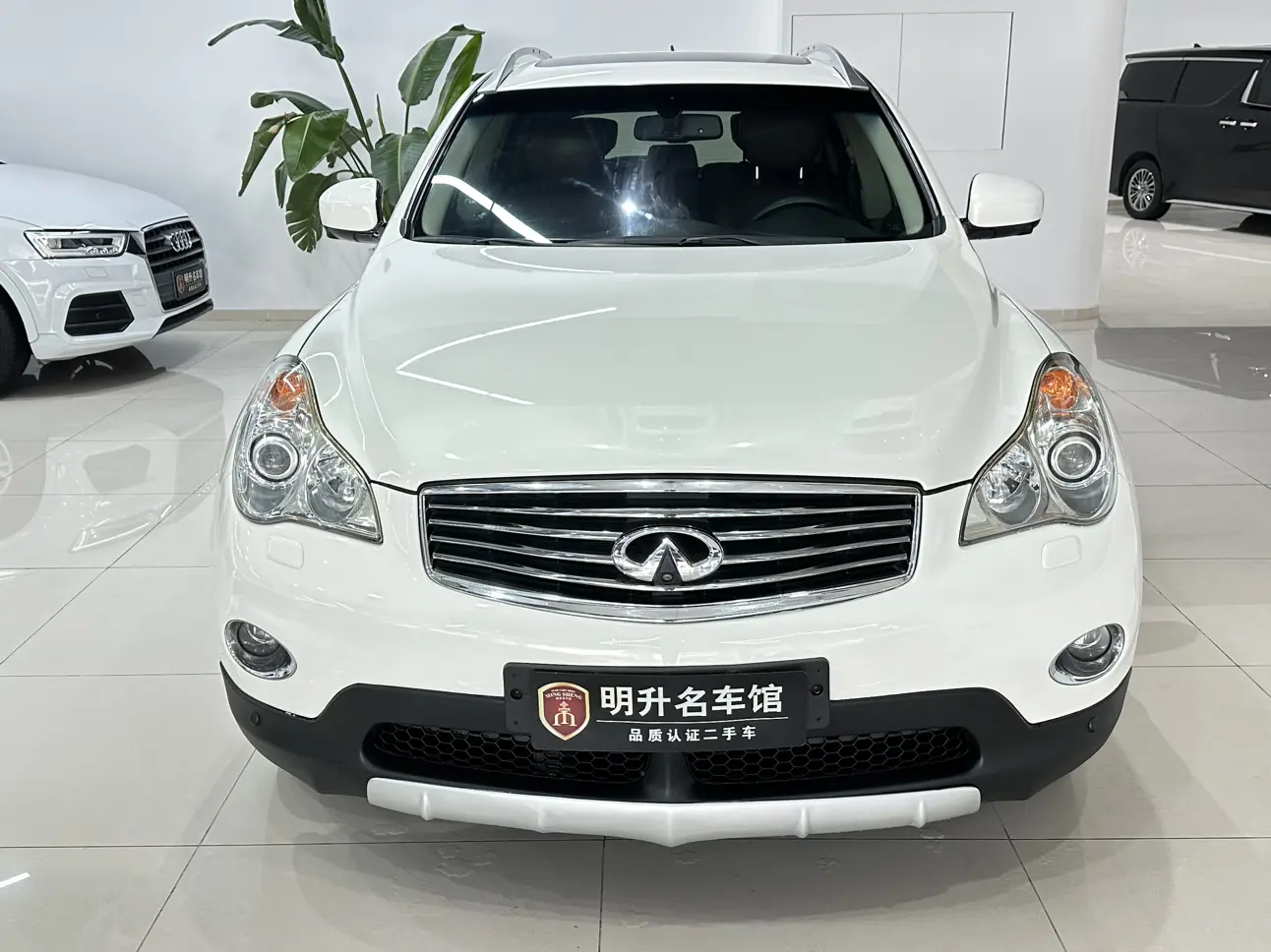 Infiniti QX50 (imported)
