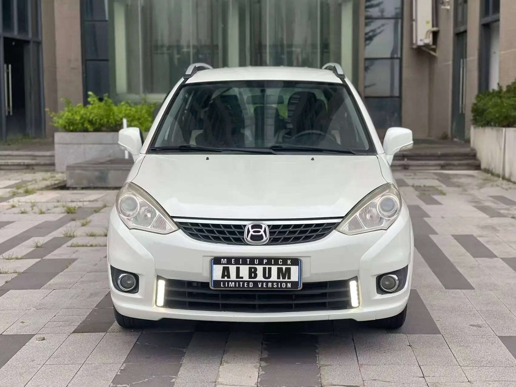Suzuki Liana A6