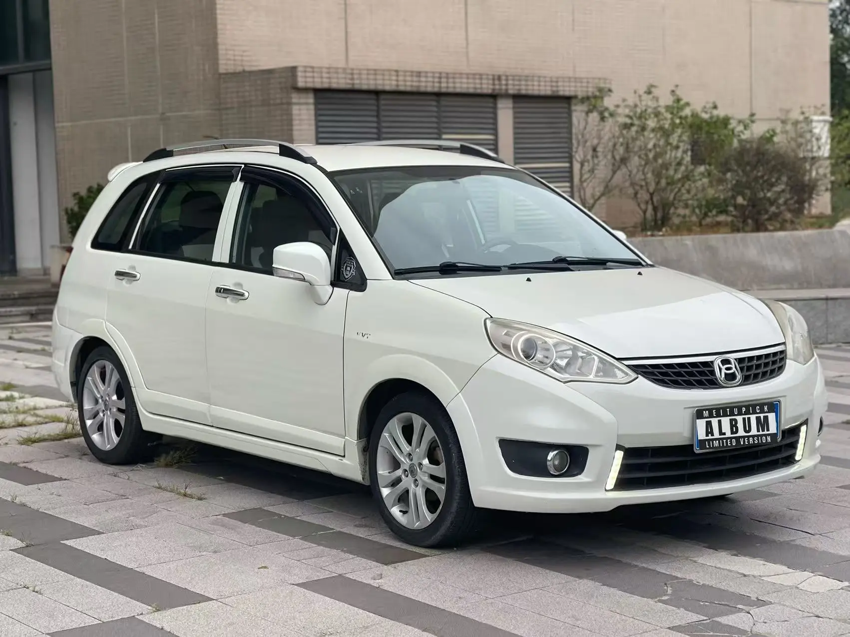 Suzuki Liana A6