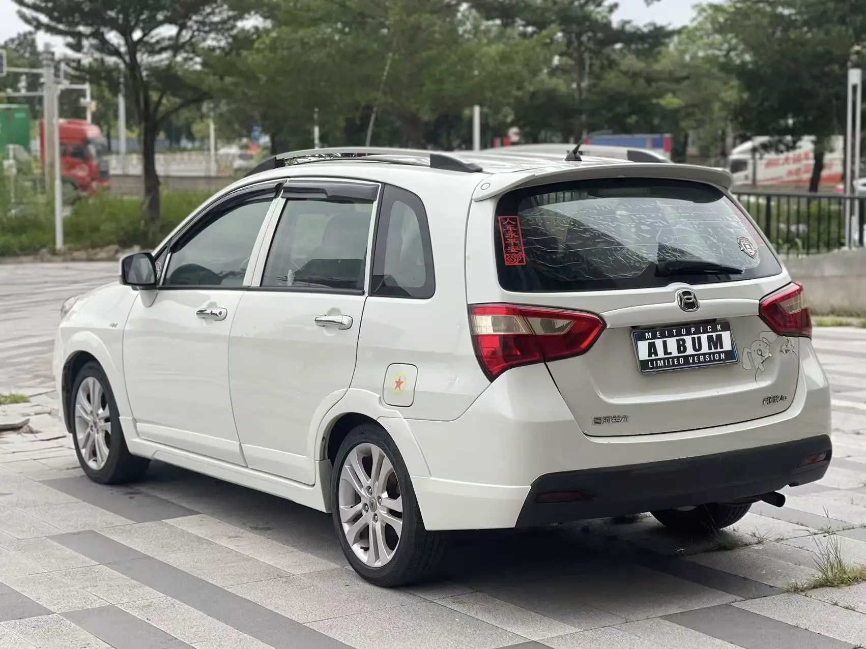Suzuki Liana A6