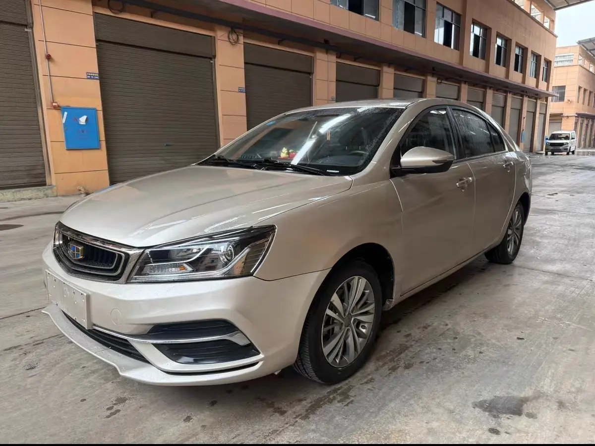 Geely Emgrand  из Китая