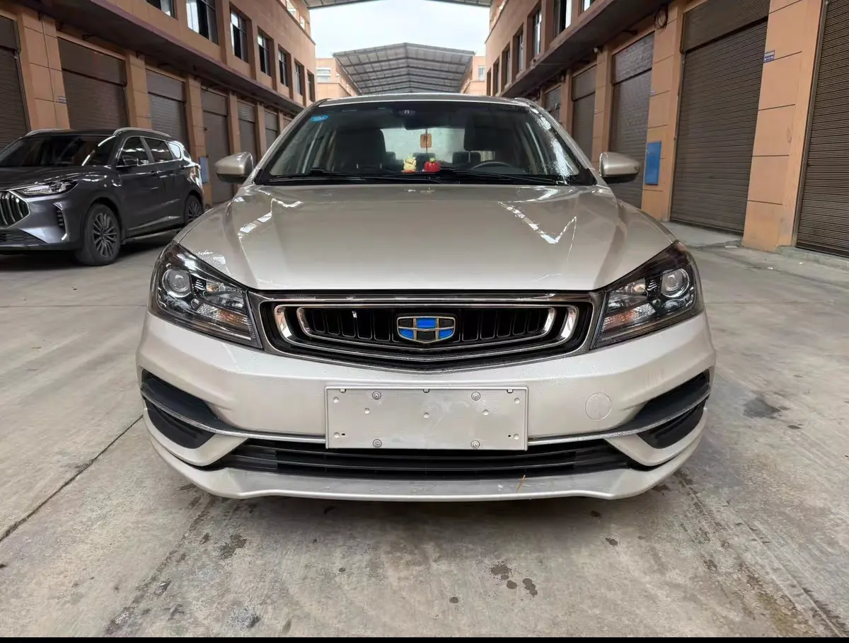 Geely Emgrand  из Китая