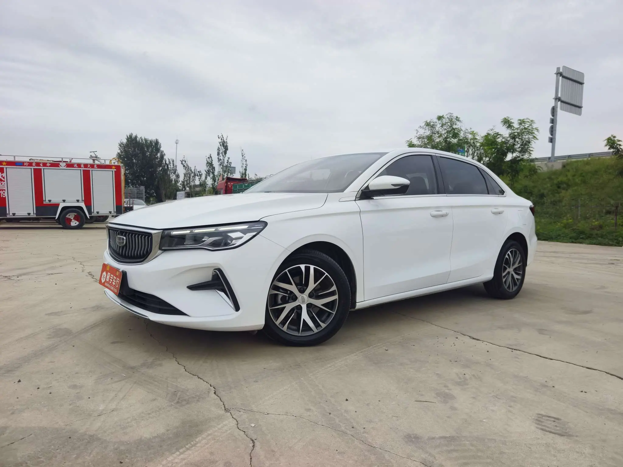 Geely Emgrand  из Китая