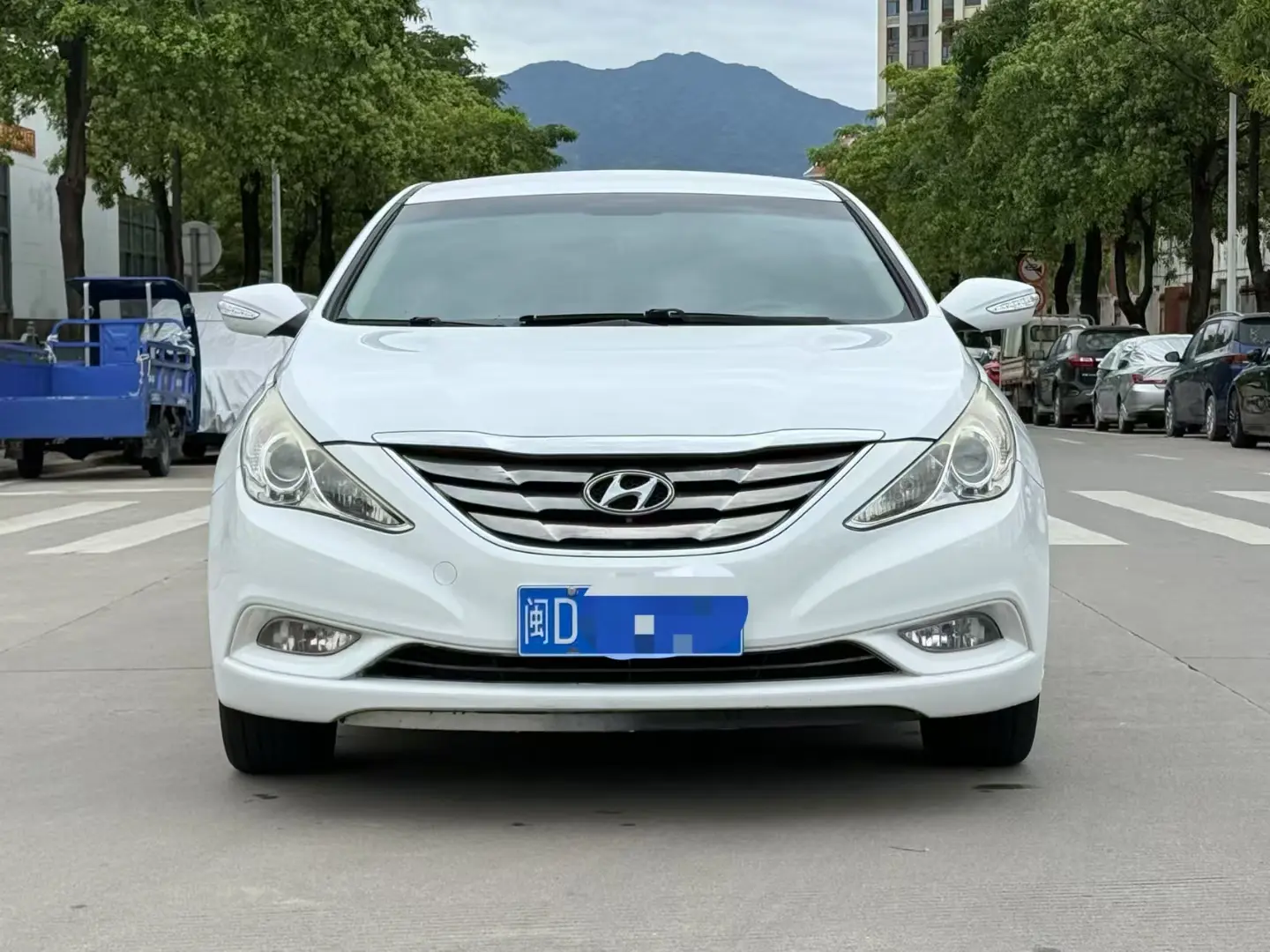 Hyundai Sonata eight