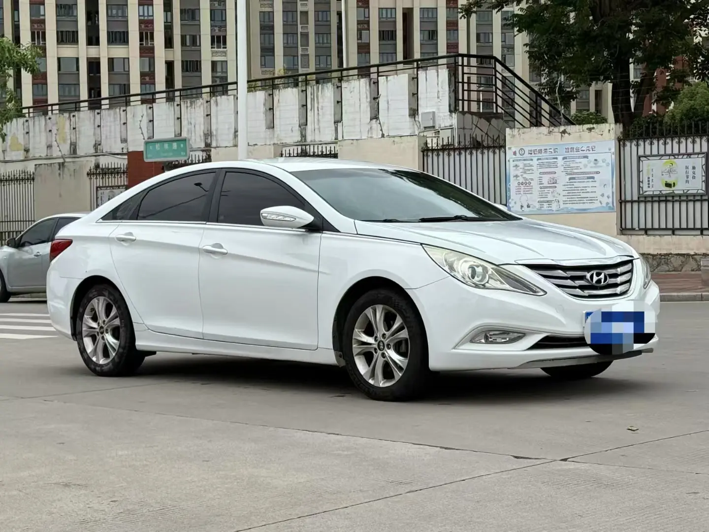 Hyundai Sonata eight