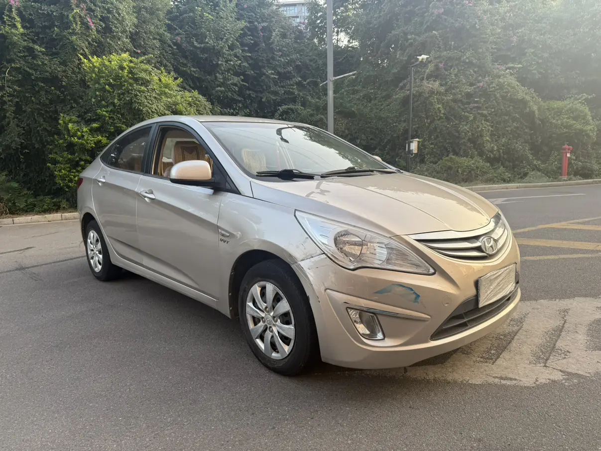 Hyundai Rena