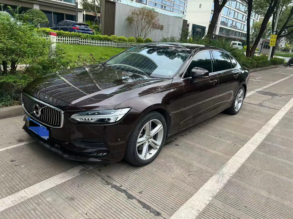 Volvo S90