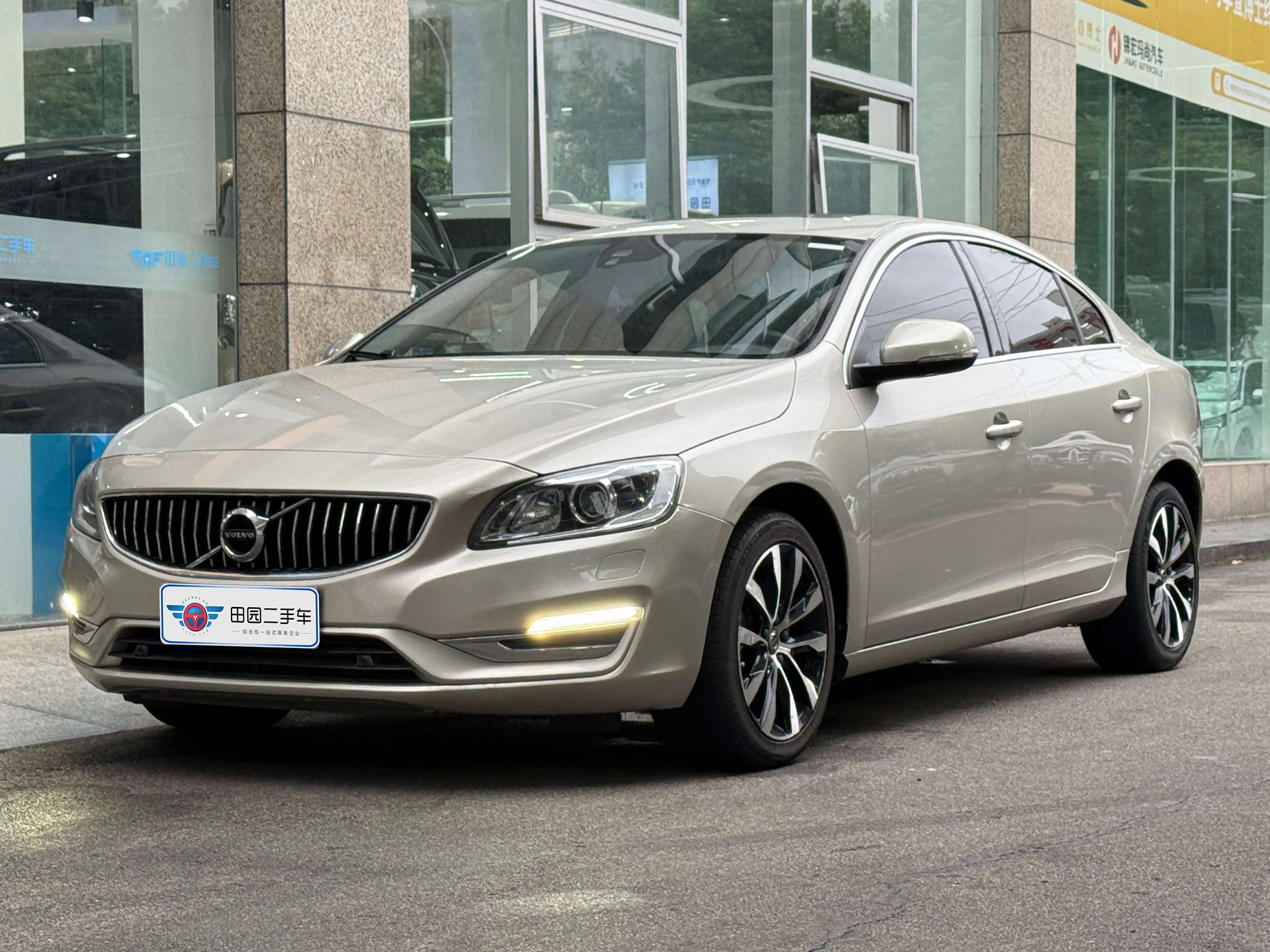 Volvo S60