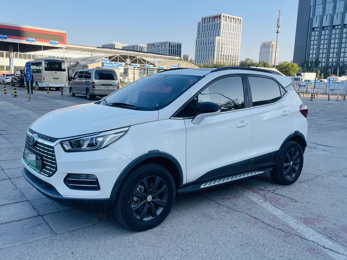 BYD Yuan EV  из Китая
