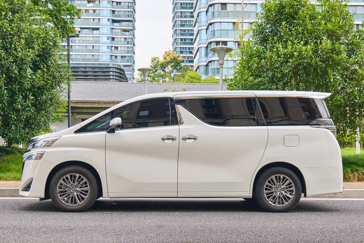 Toyota Crown Wellfire