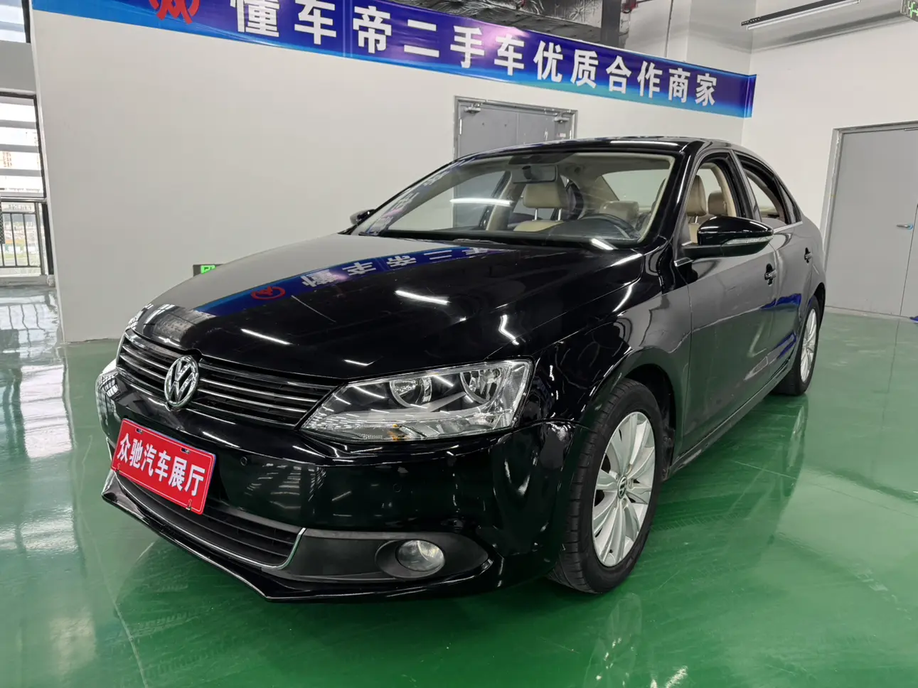 Volkswagen Sagitar  из Китая