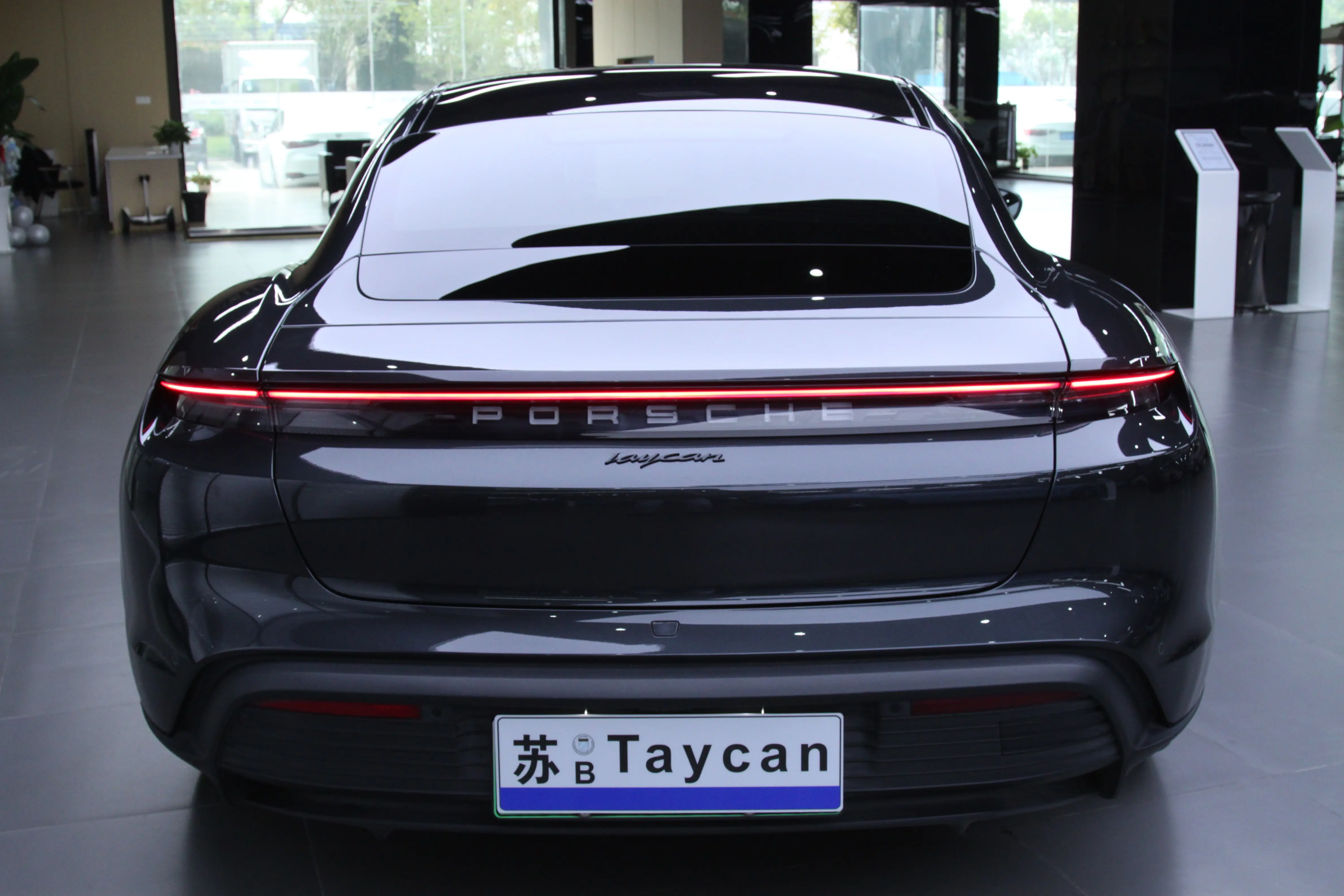 Porsche Taycan