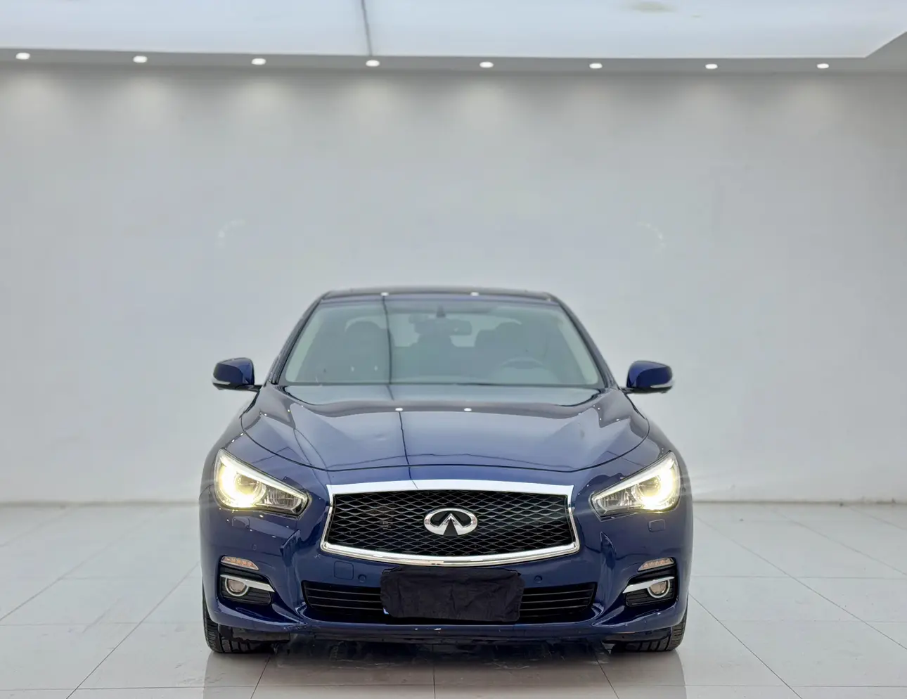 Infiniti Q50L