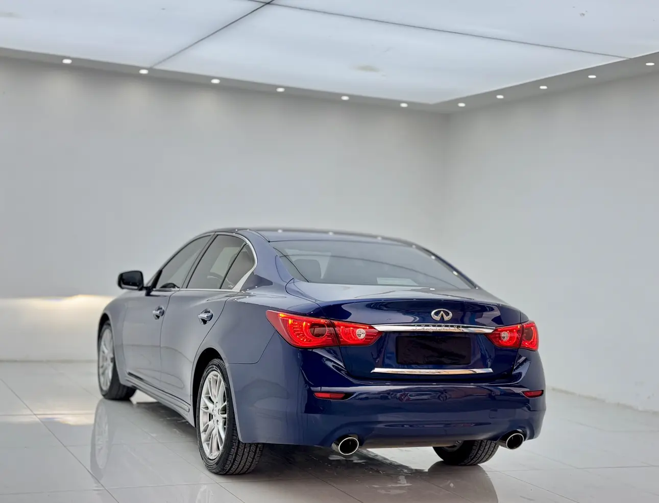 Infiniti Q50L
