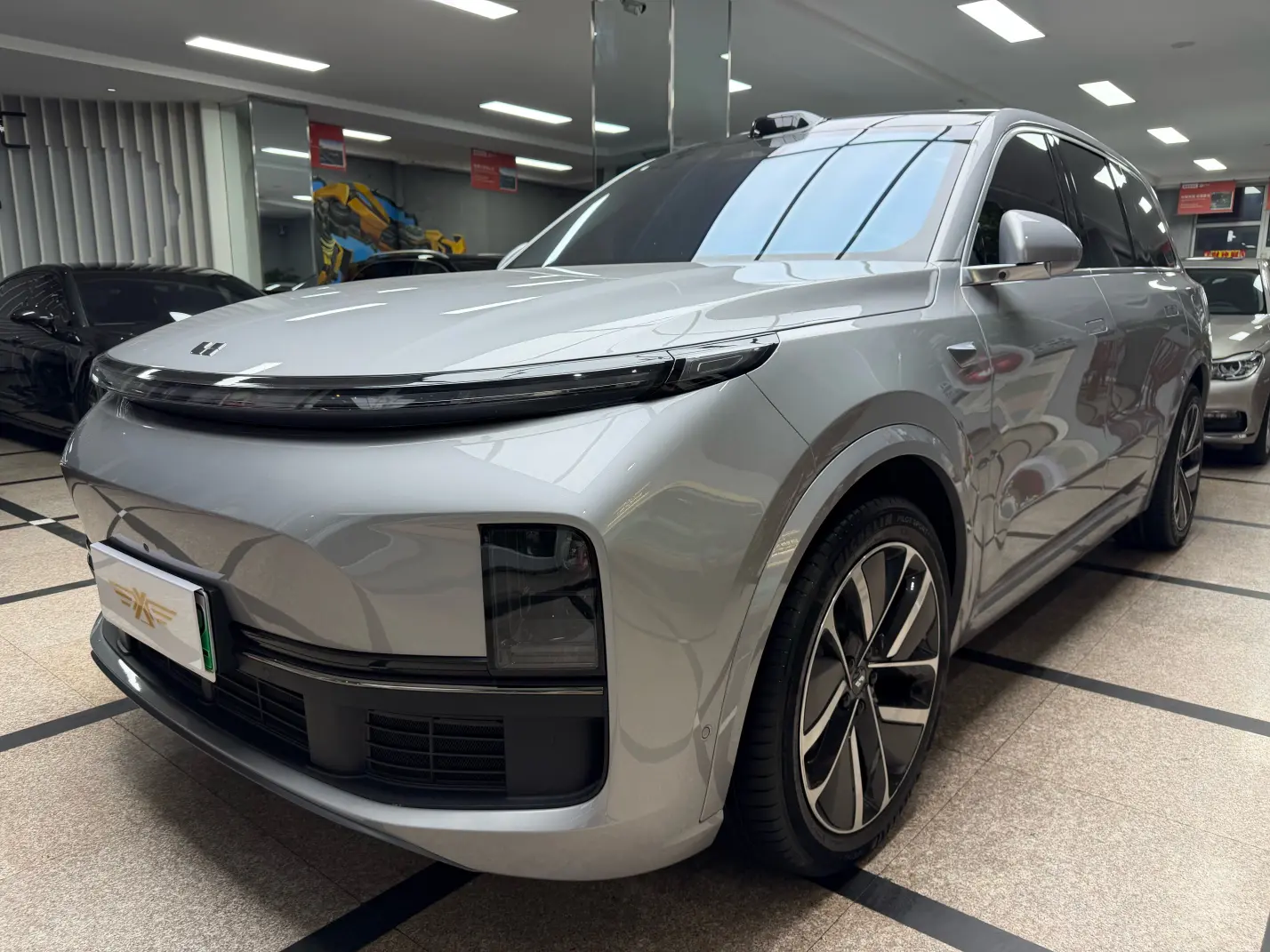 Li L9 (Ideal L9)  из Китая