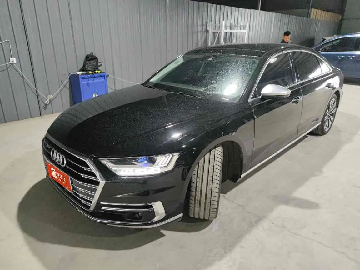 Audi A8