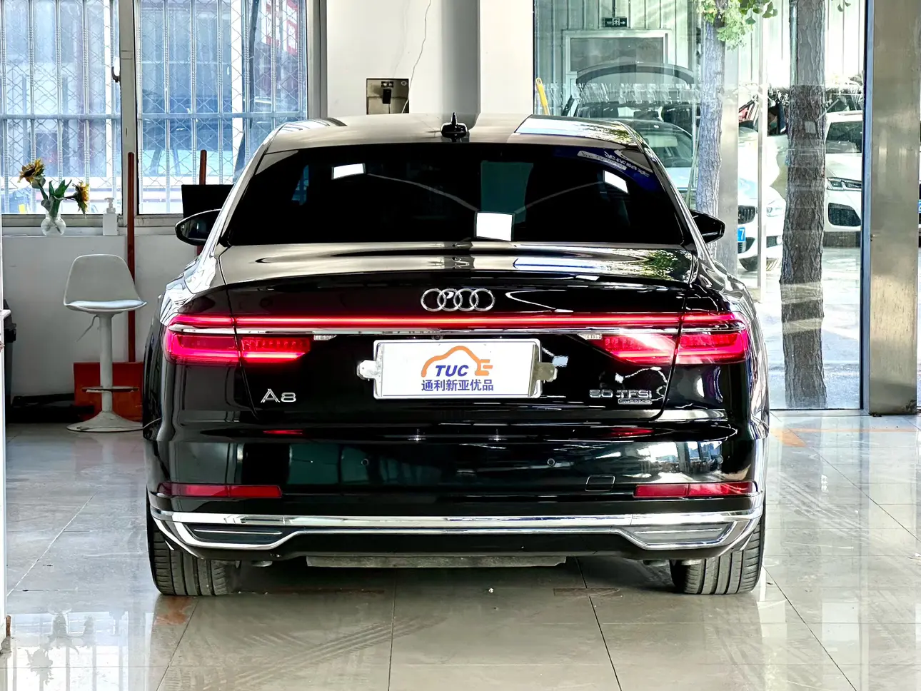 Audi A8
