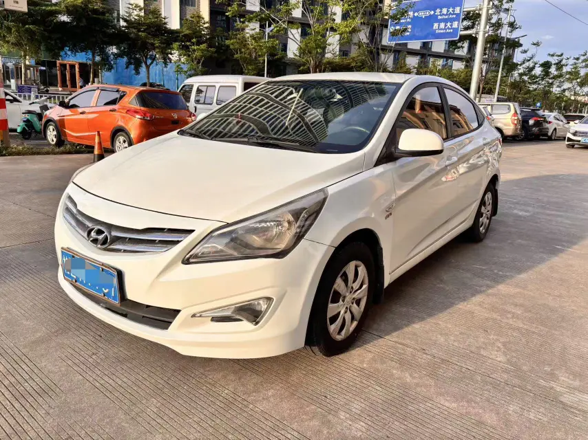 Hyundai Rena