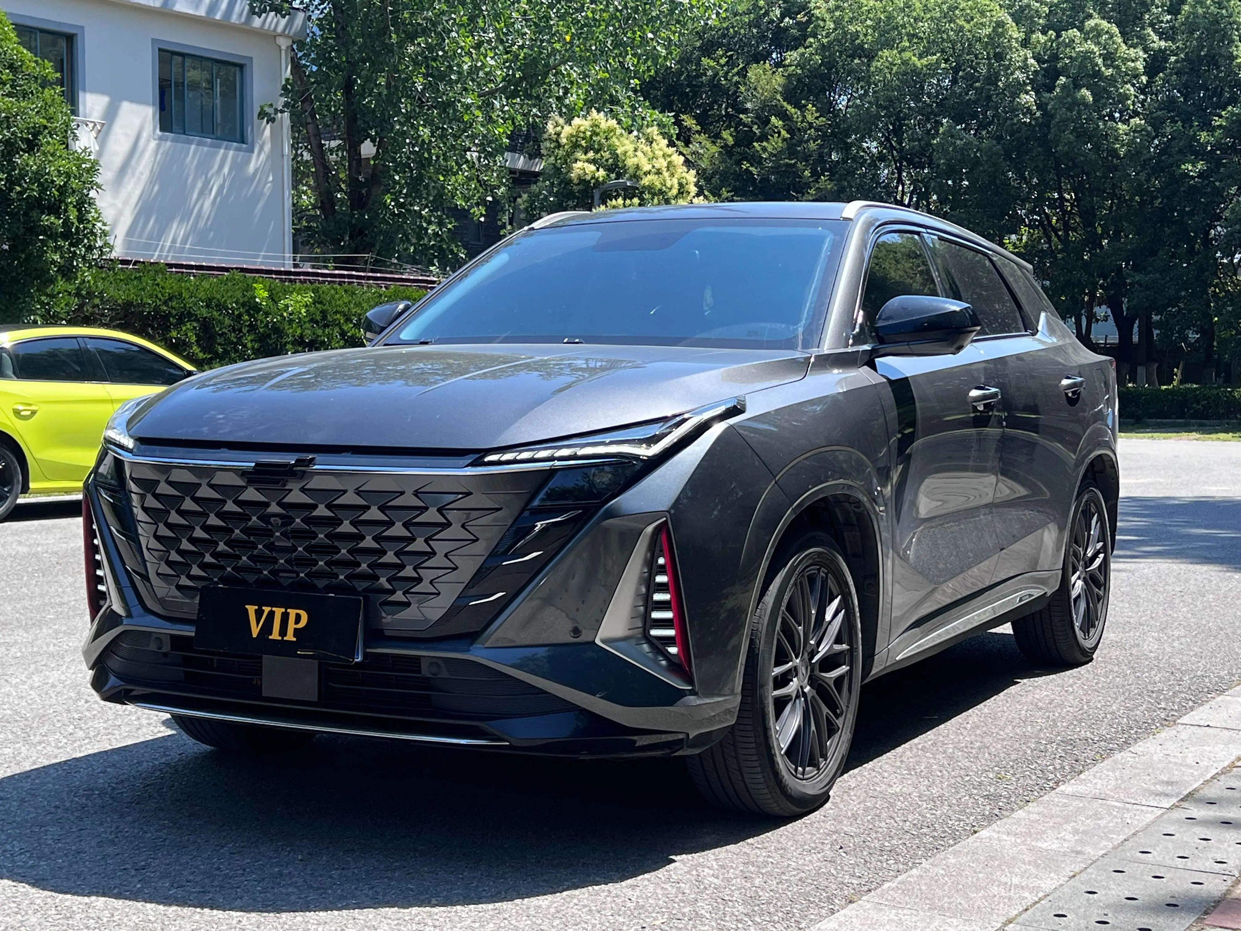 Oshan Changan Auchan Z6