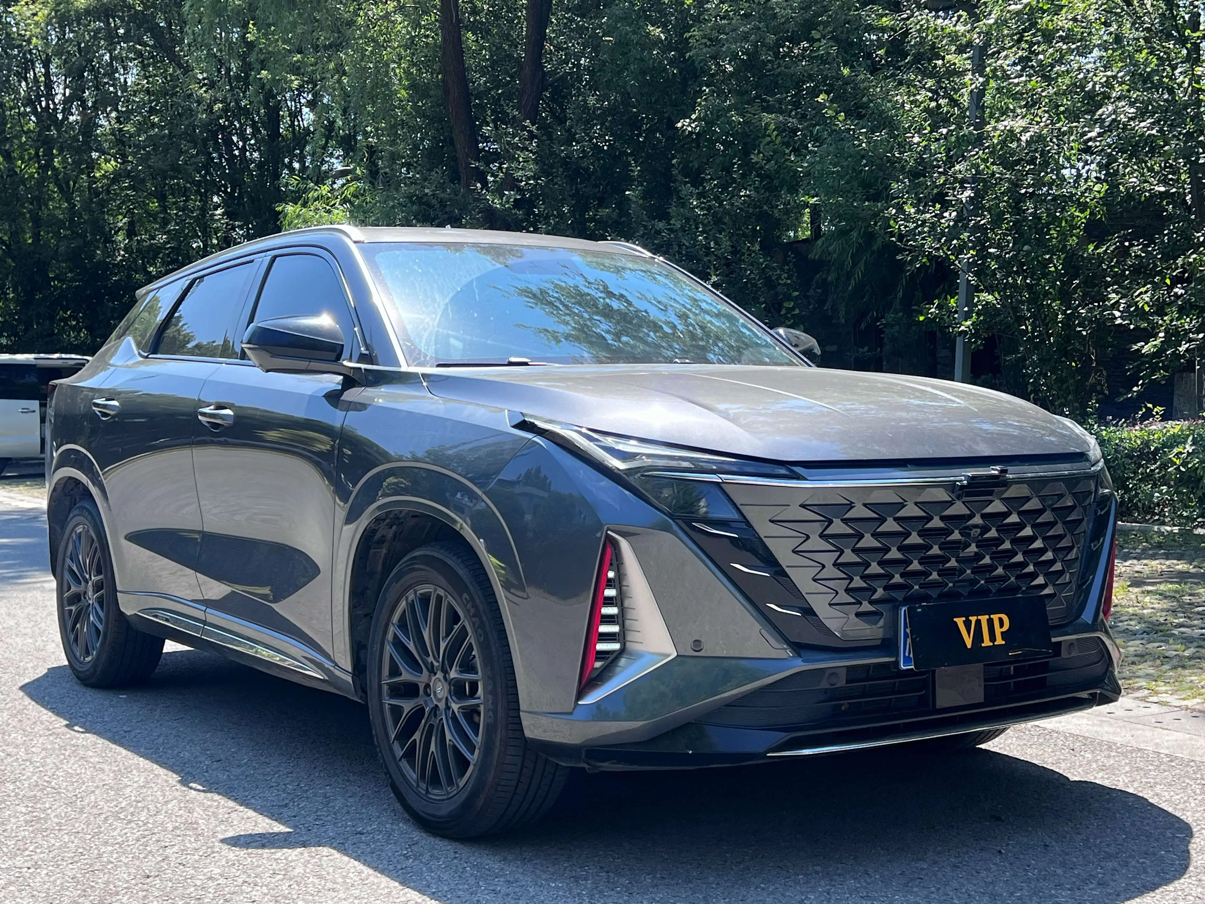 Oshan Changan Auchan Z6